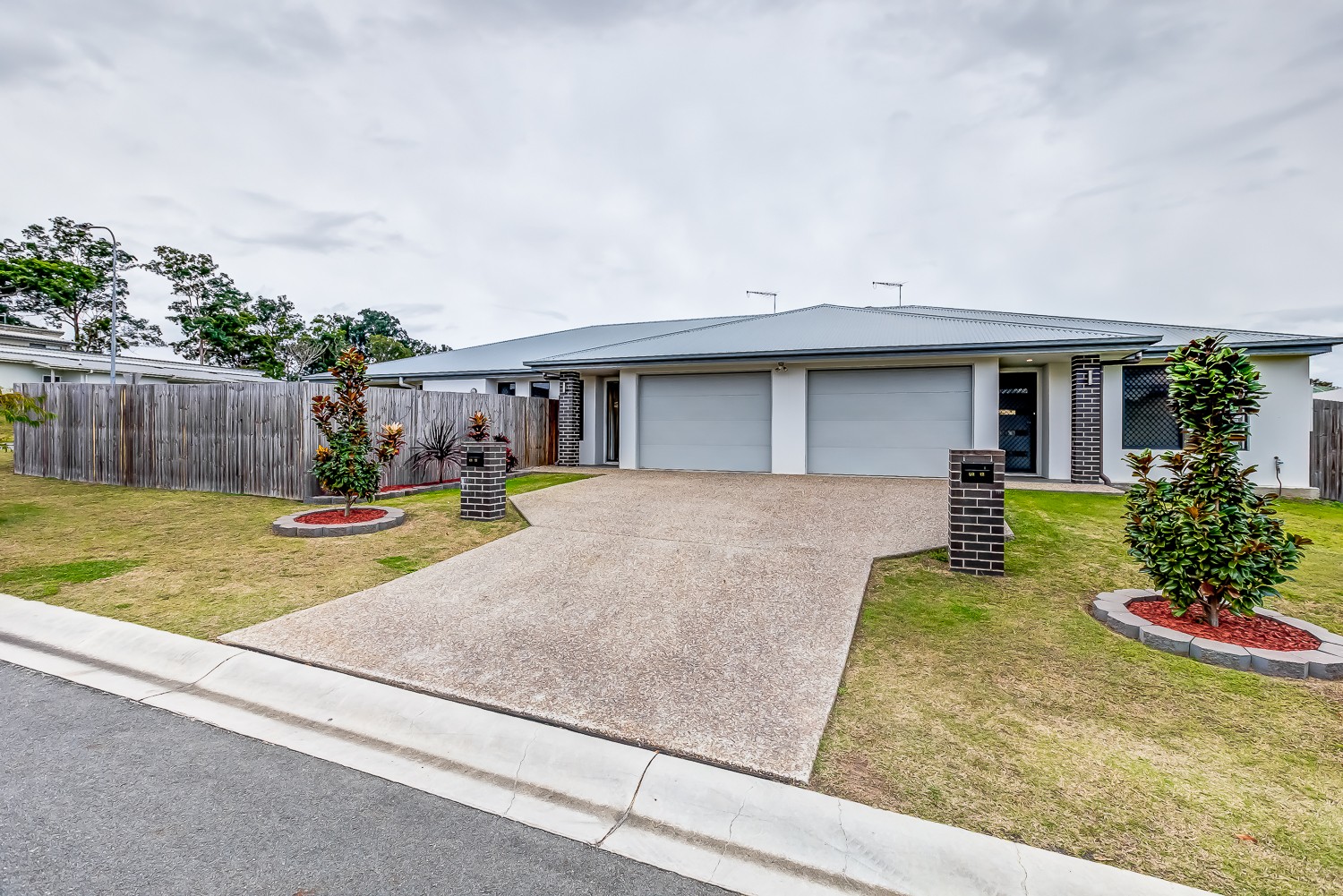 2/12 Appian Way, Loganlea, QLD 4131
