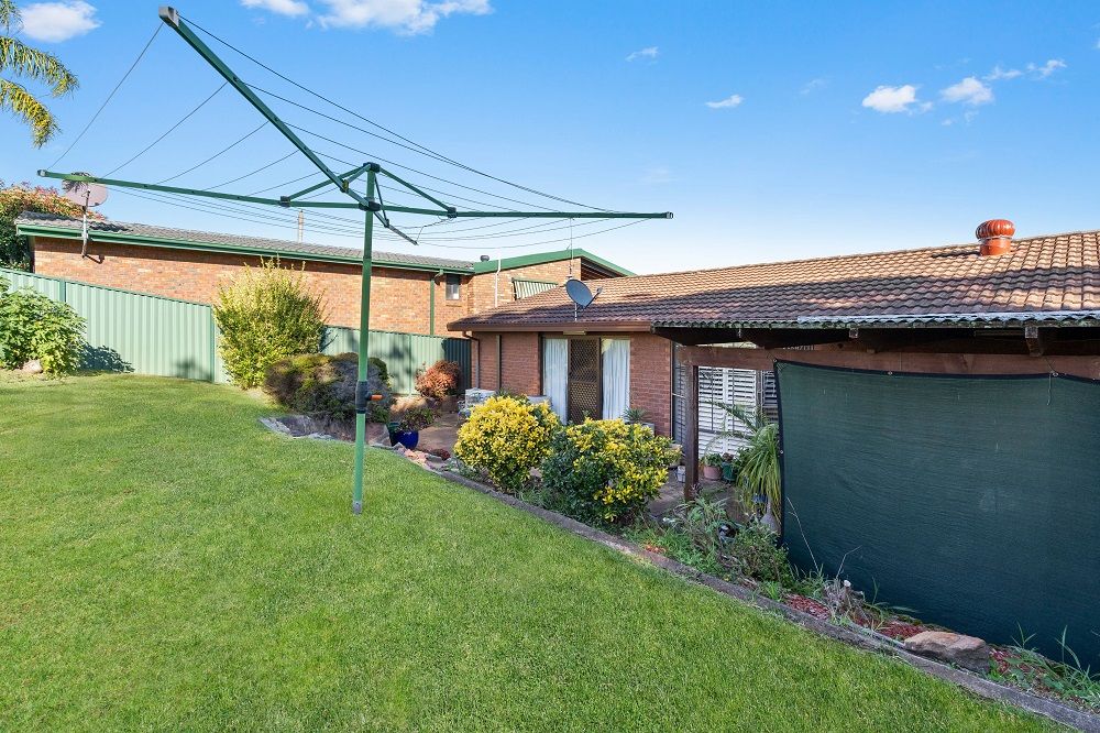 71 Georgiana Crescent, Ambarvale, NSW 2560