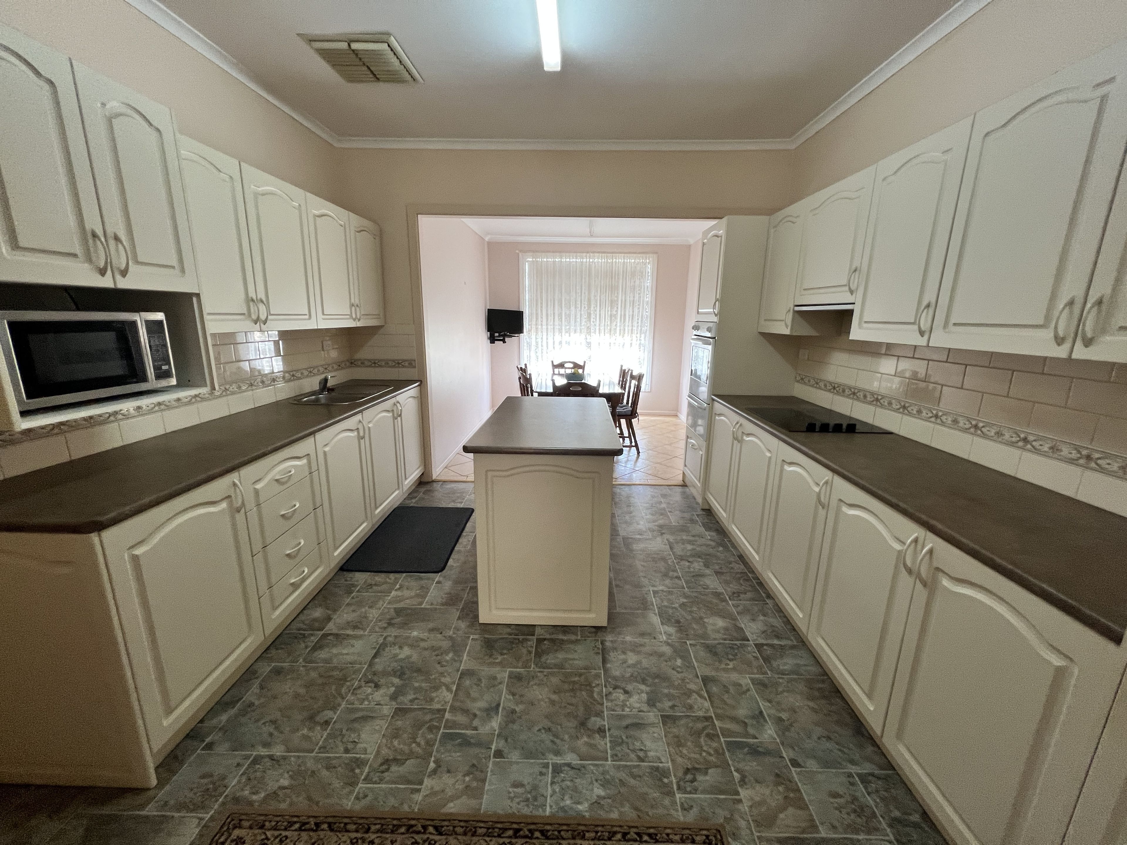 81 Wills Lane — photo 7 of 13
