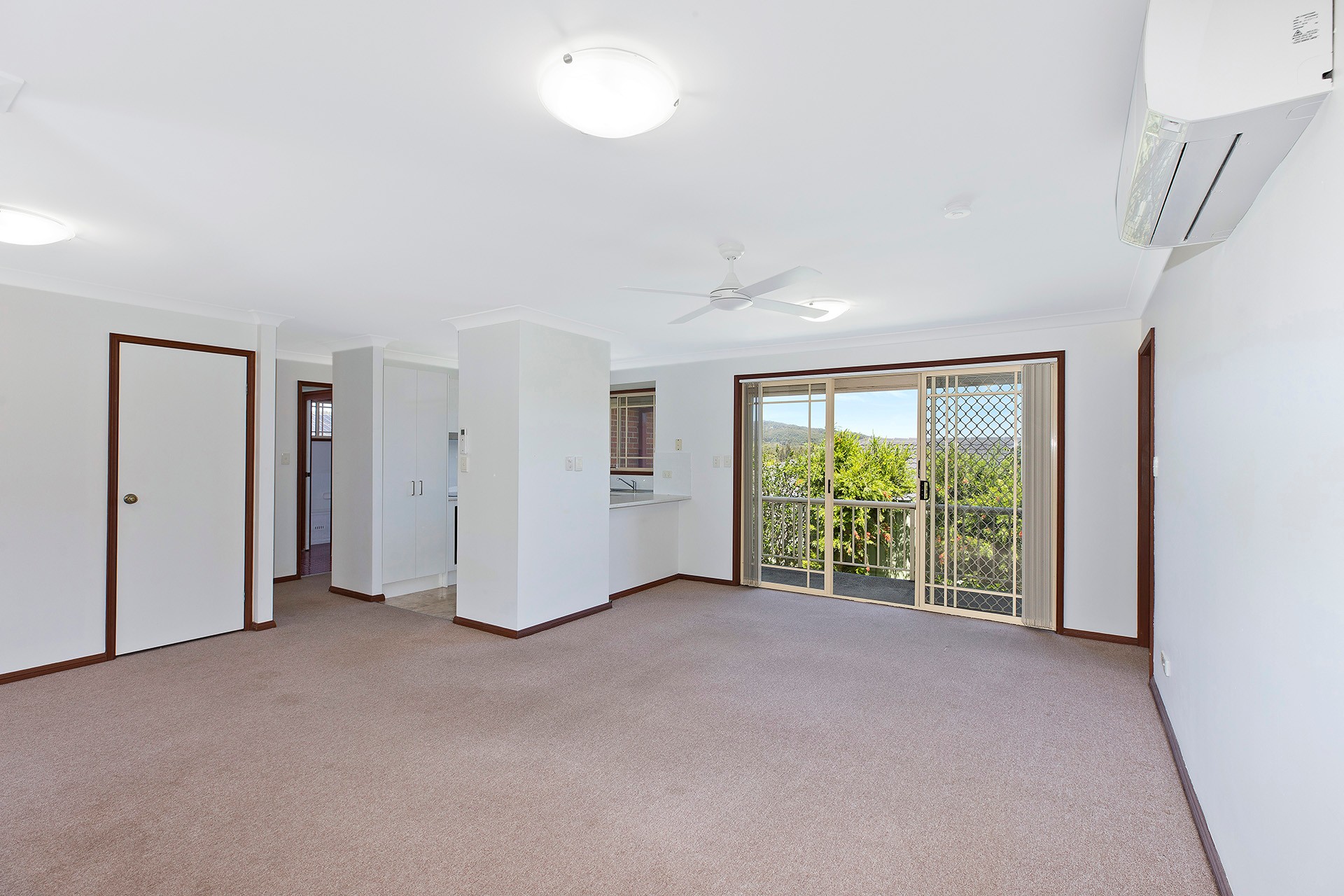 1/2 Dunning Avenue, Bateau Bay, NSW 2261