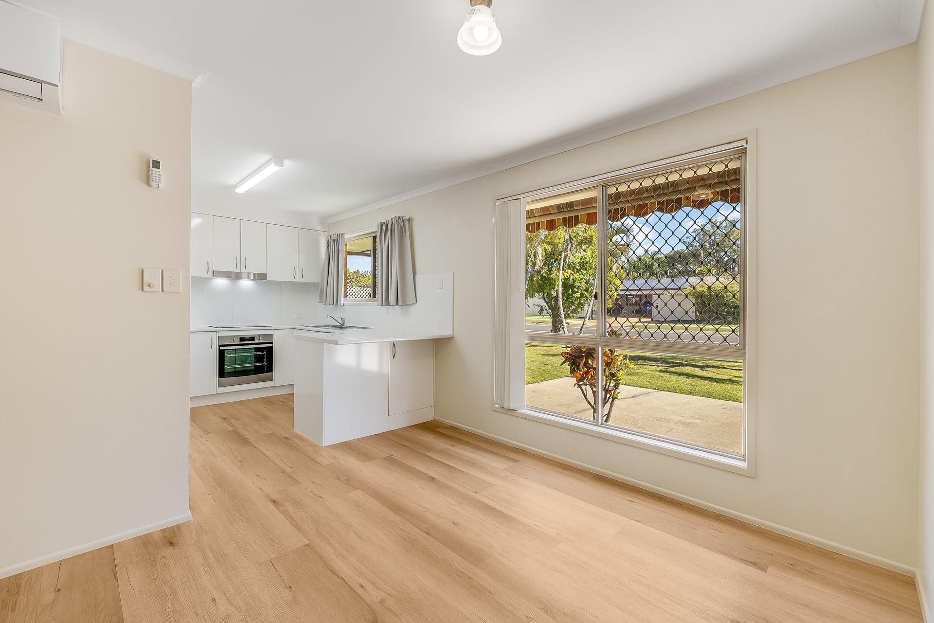 2/101 Goonawarra Drive — photo 9 of 17