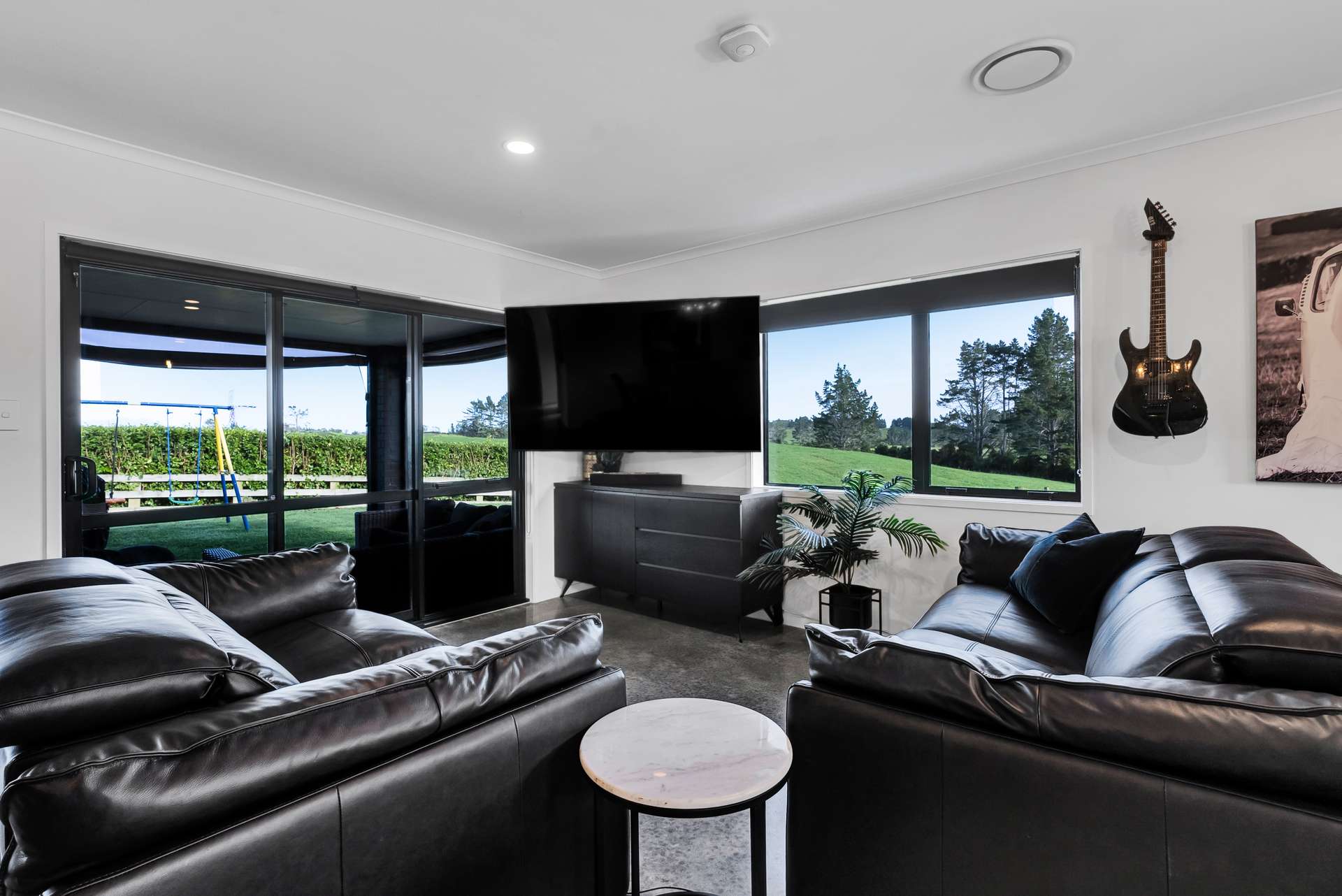 103 King Road photo 7