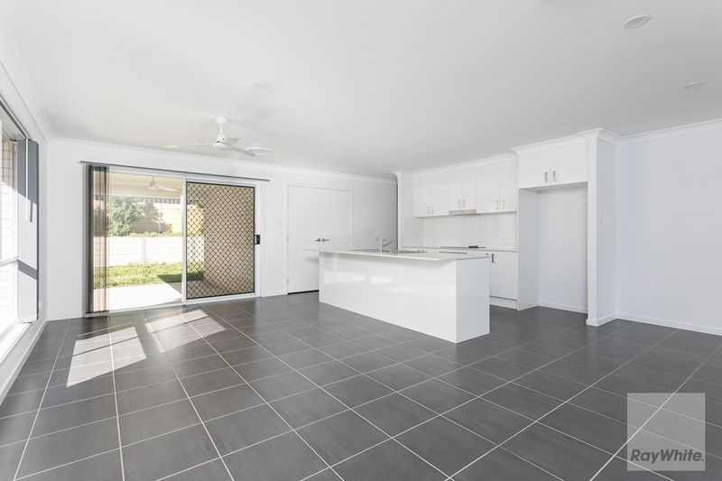 11 Glenhaven Close, Redland Bay, QLD 4165