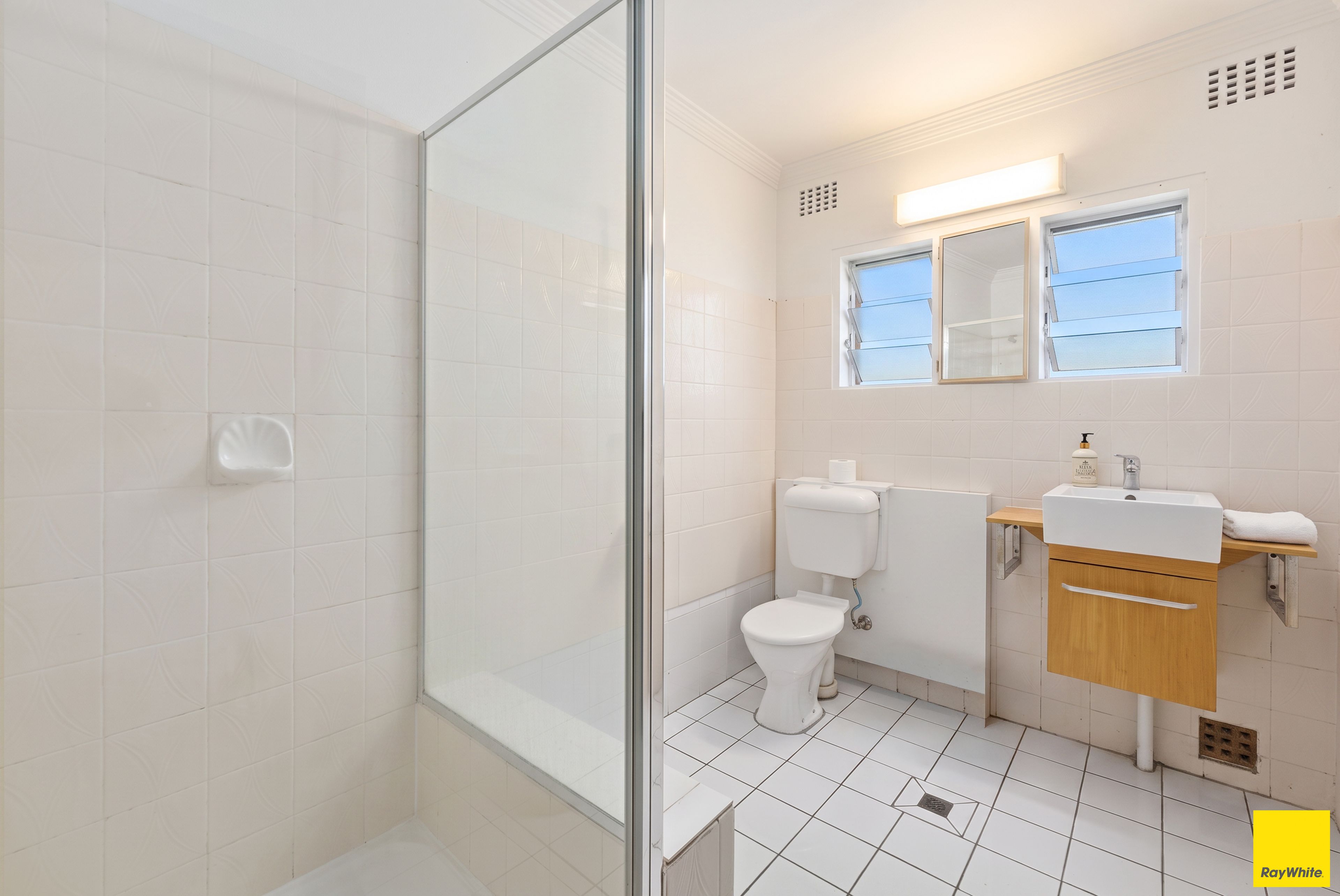 117 English Street — photo 10 of 15