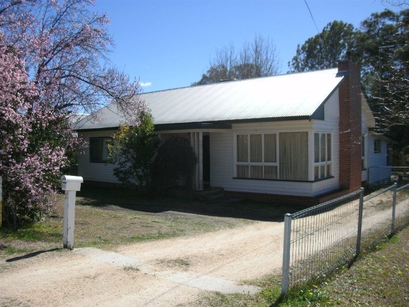 33 Gilchrist Street, Inverell, NSW 2360