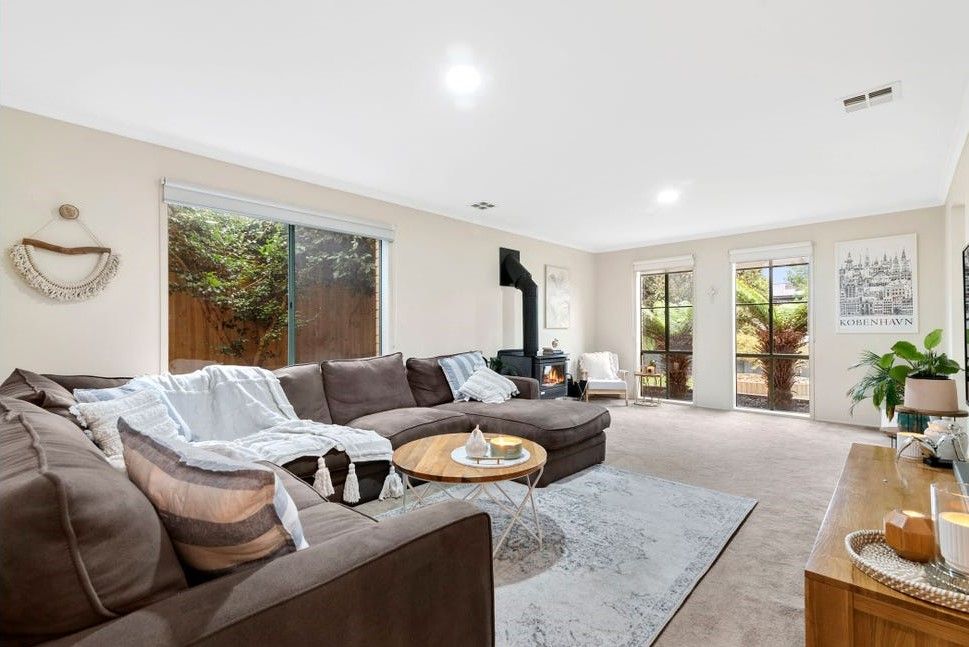90 Aquarius Drive, Frankston, VIC 3199