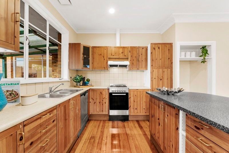 1/3 Finlayson Street — photo from Ray White Ringwood