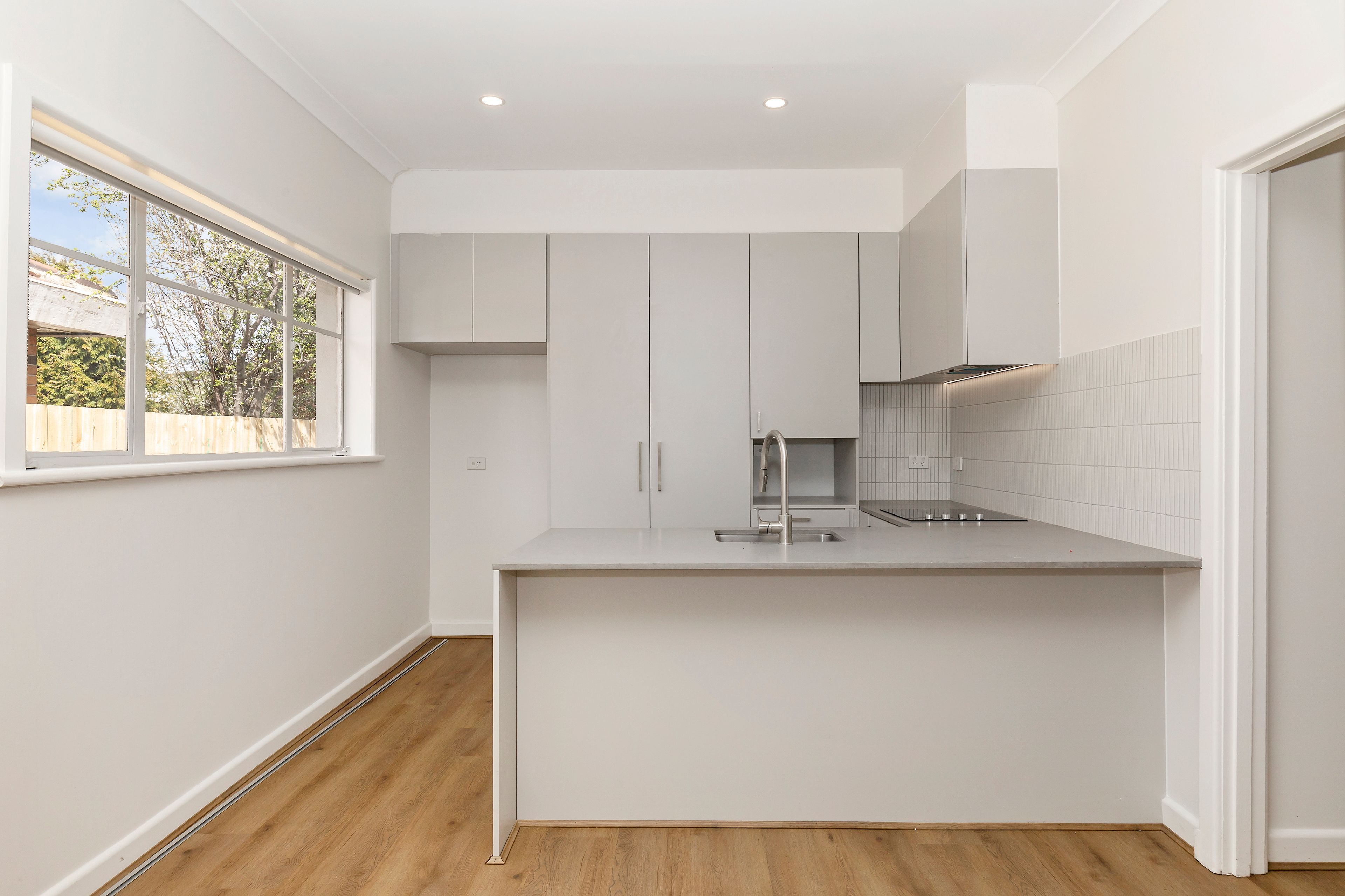 19 Hall Street — photo 3 of 10
