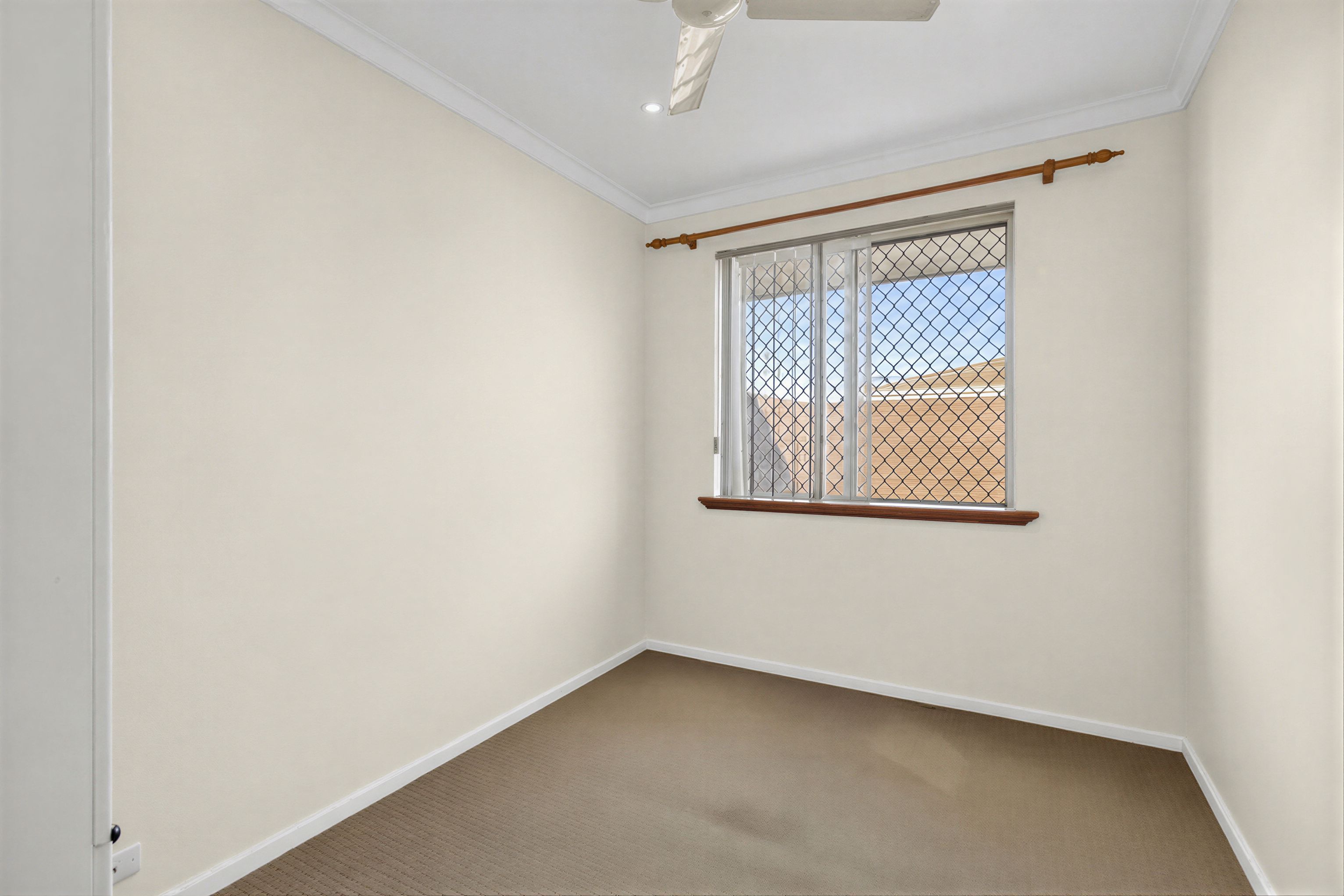 1/121 Edward Street — photo 12 of 17