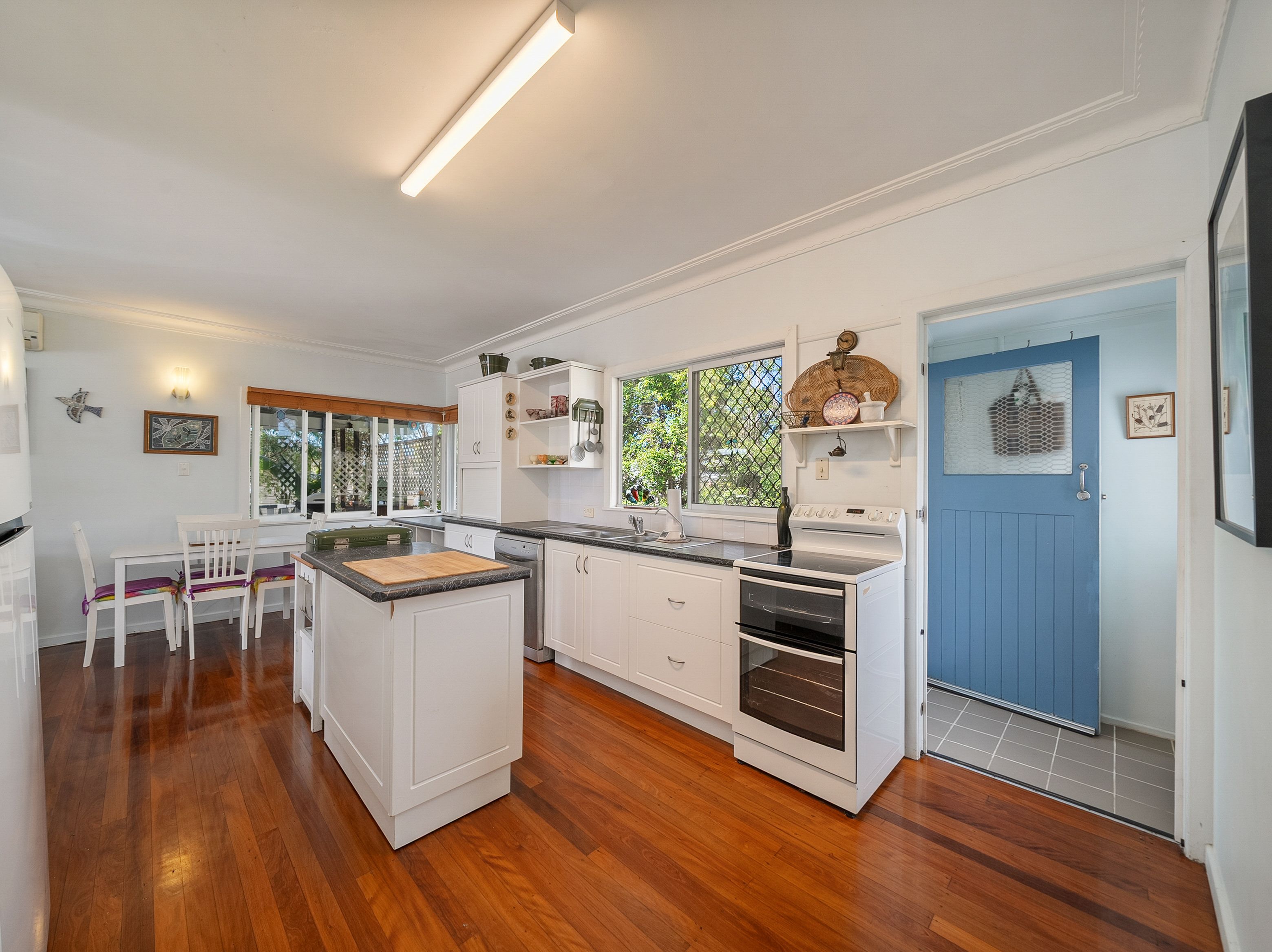 33 Ewan Street — photo 6 of 24