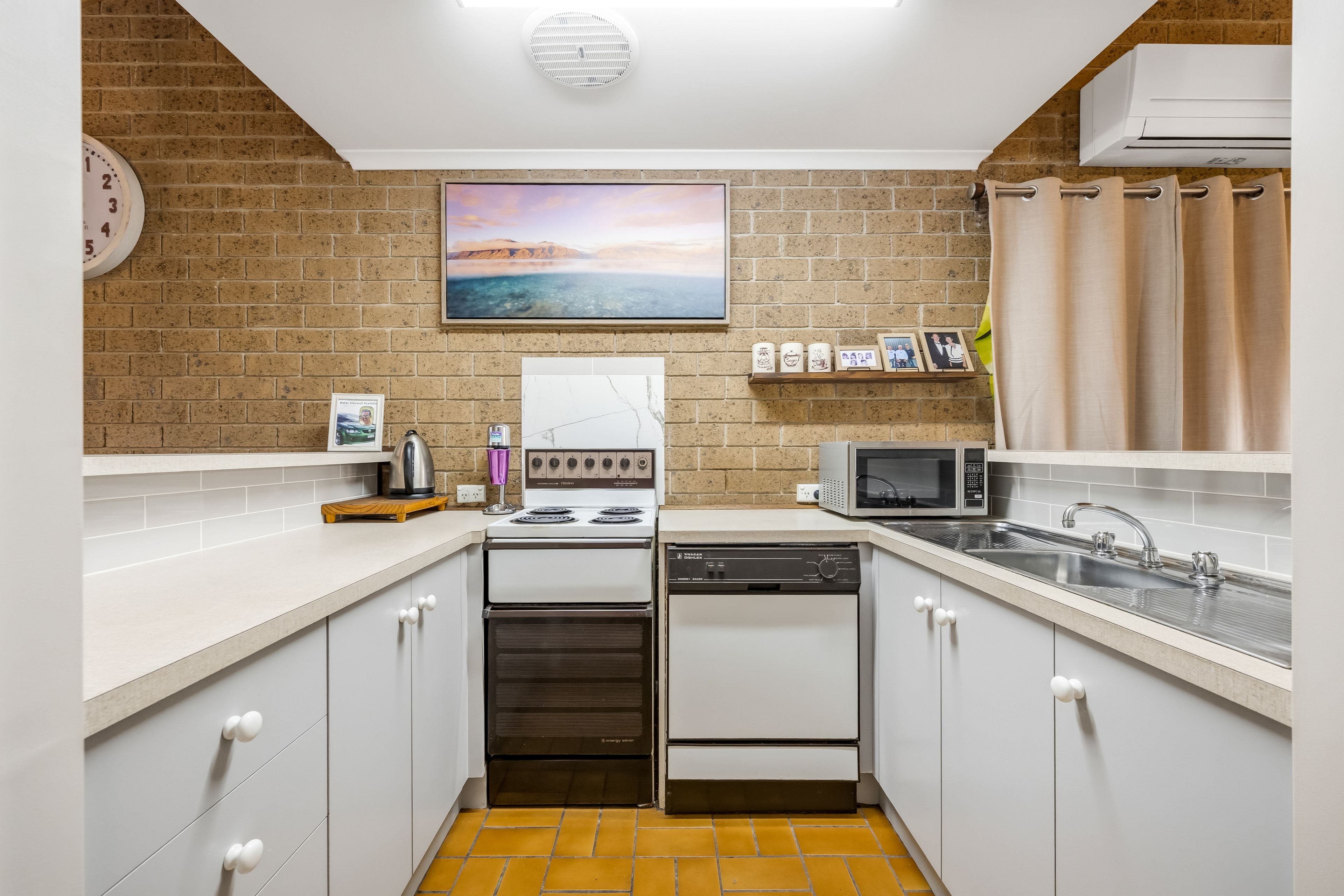 7/130 Lambert Street — photo 8 of 19