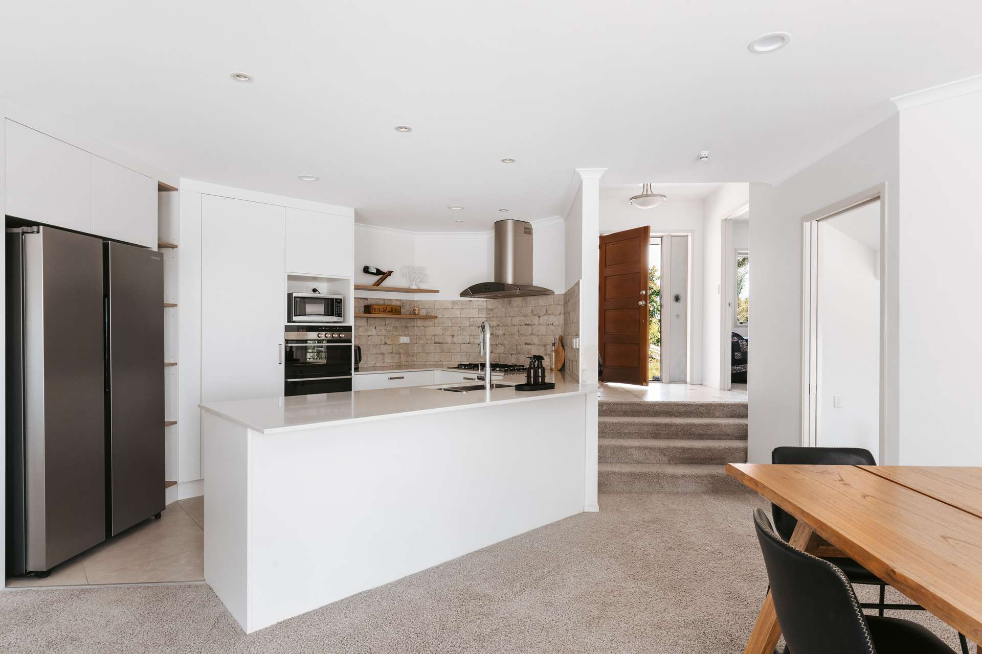 8 Waiorakei Way photo 3