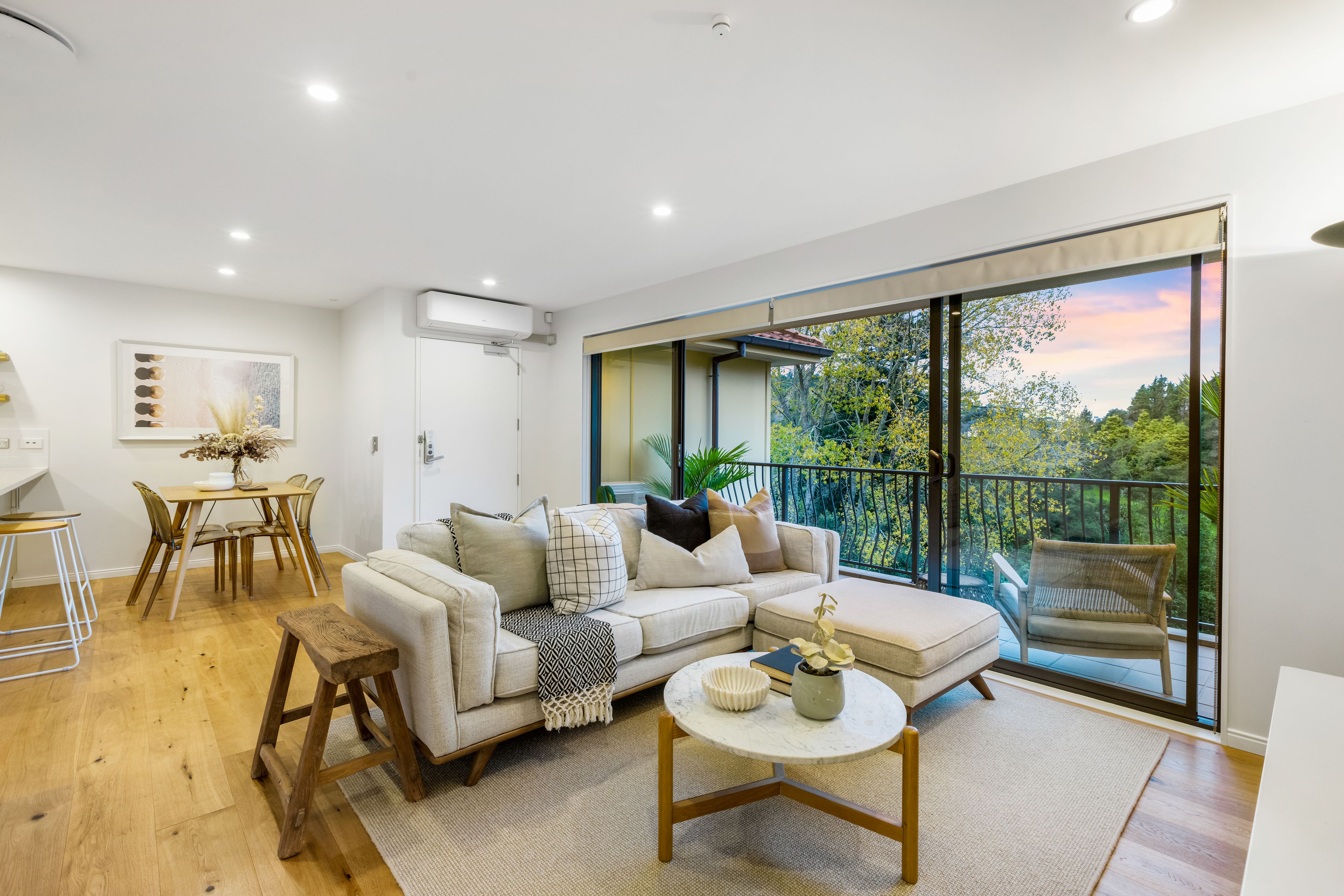 15/7 The Avenue, Albany, North Shore City