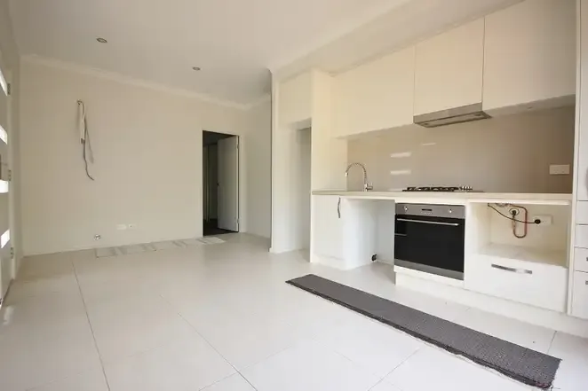 17a Mahoney Drive, Campbelltown, NSW 2560