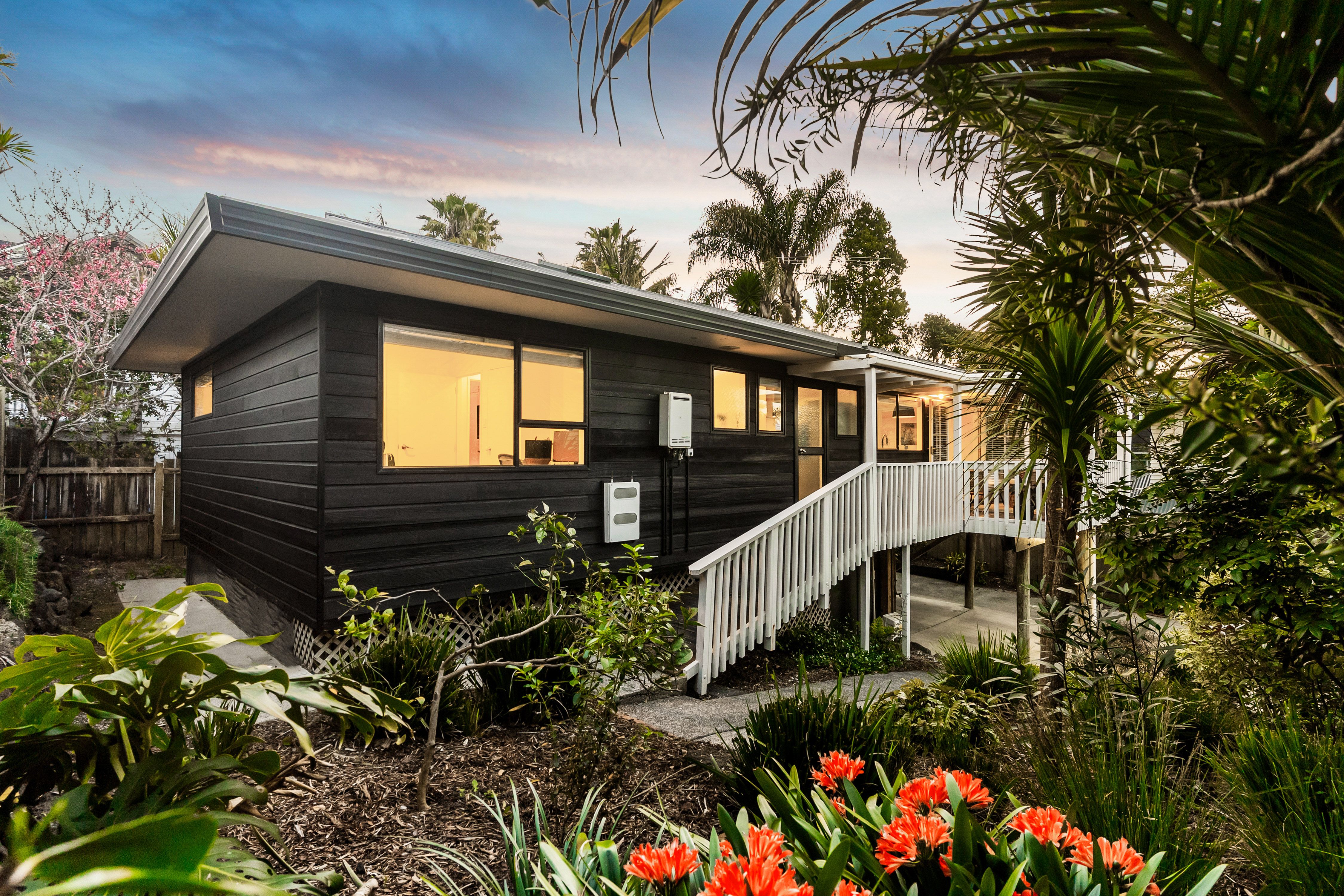 2/20 Bannerman Road, Western Springs, Auckland City