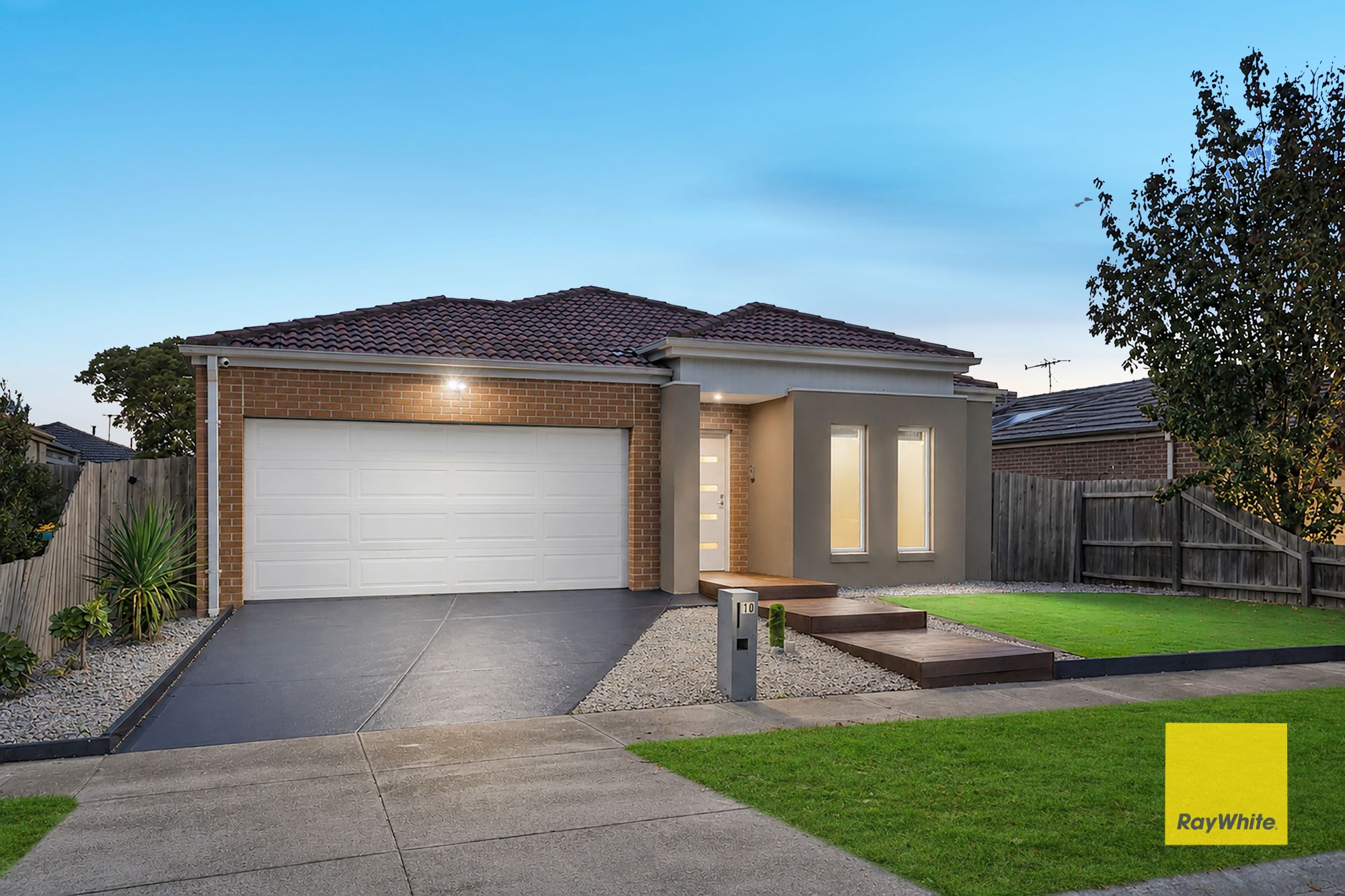 10 Red Robin Road, Truganina, VIC 3029