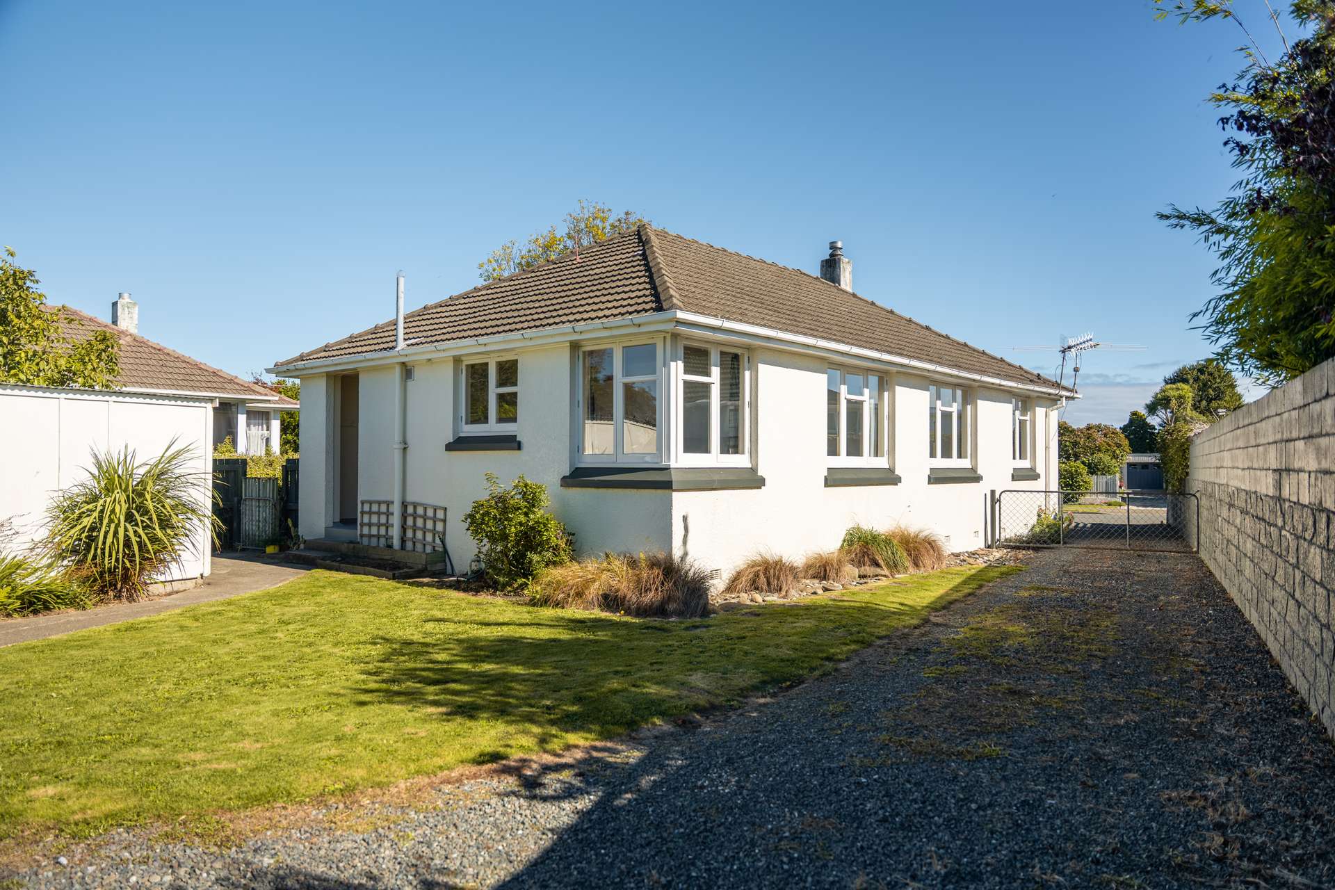 76 Adamson Crescent photo 0