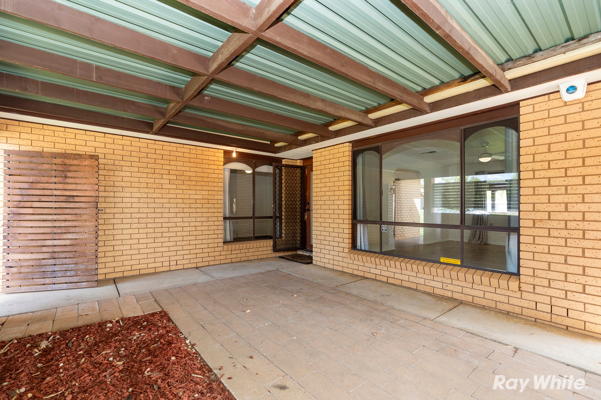 15 Darri Street, Glenfield Park, NSW 2650