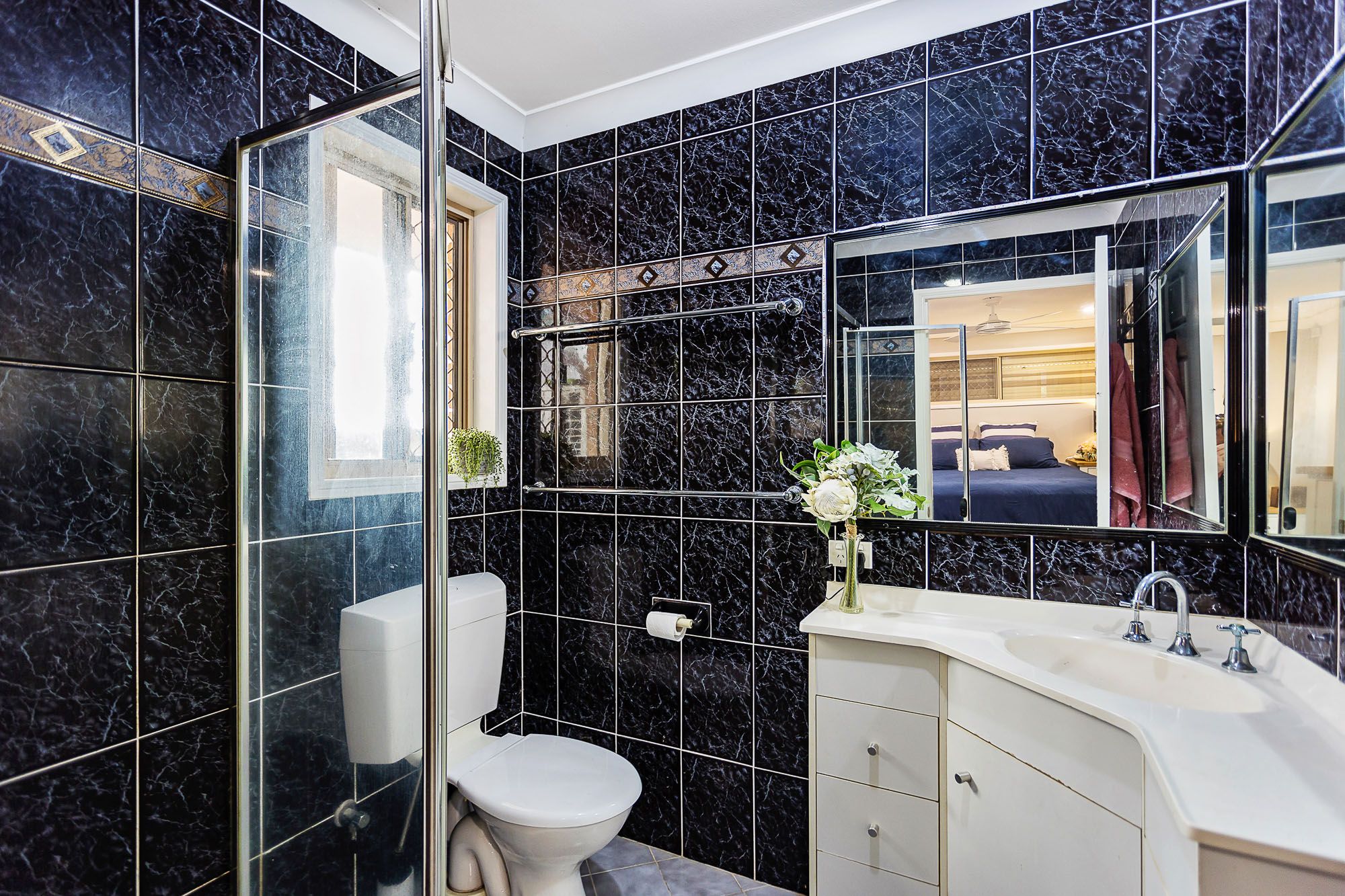 8 Piccadilly Place — photo 6 of 25