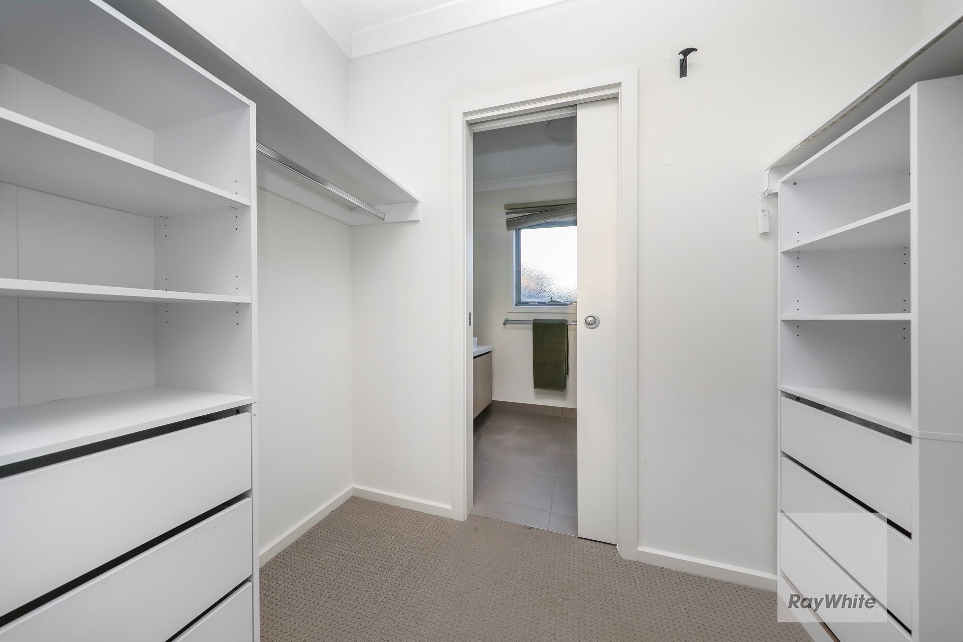 11 Parkfield Walk — photo 14 of 30