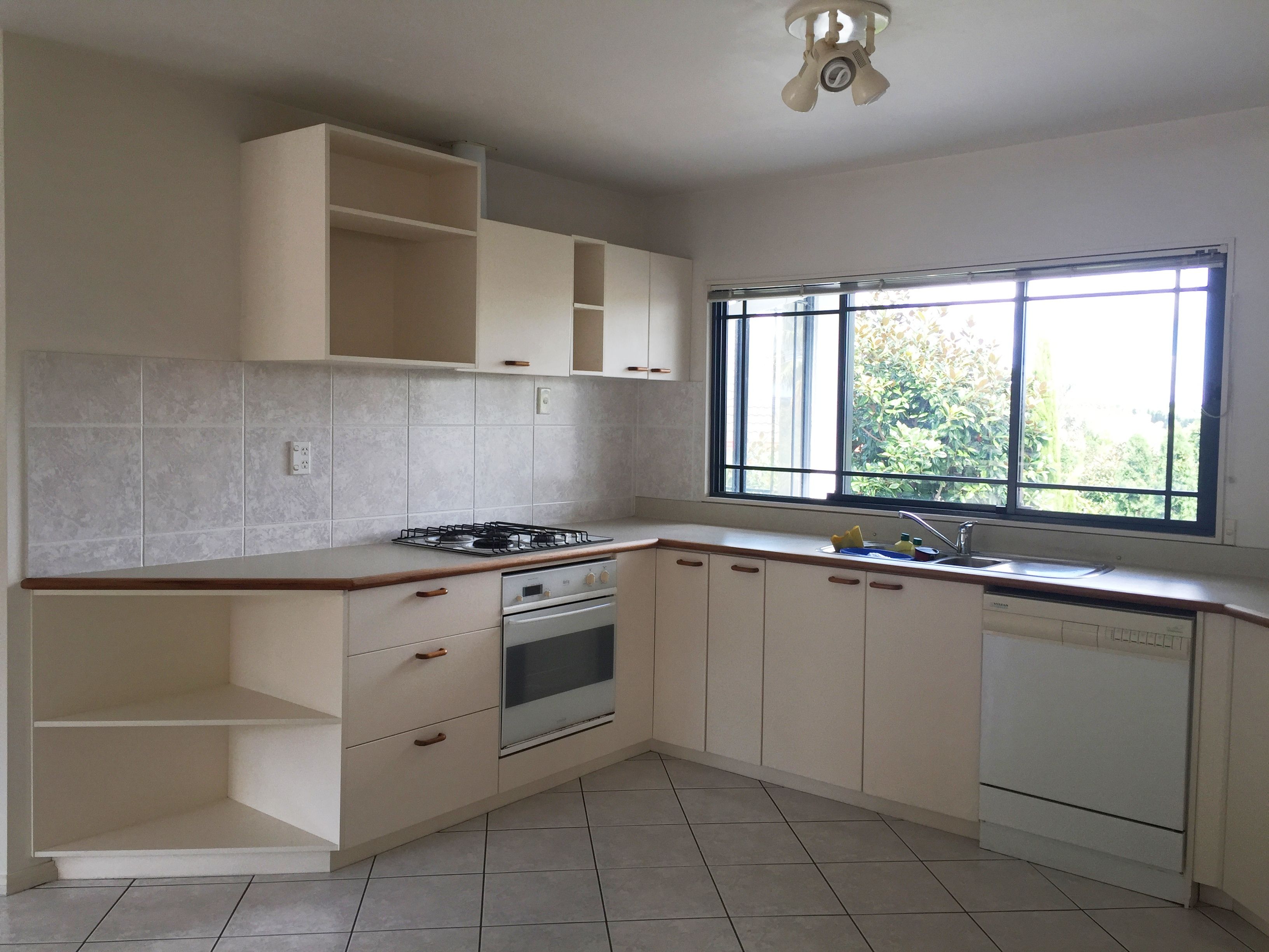 10 Arirang Rise, Pinehill, North Shore City