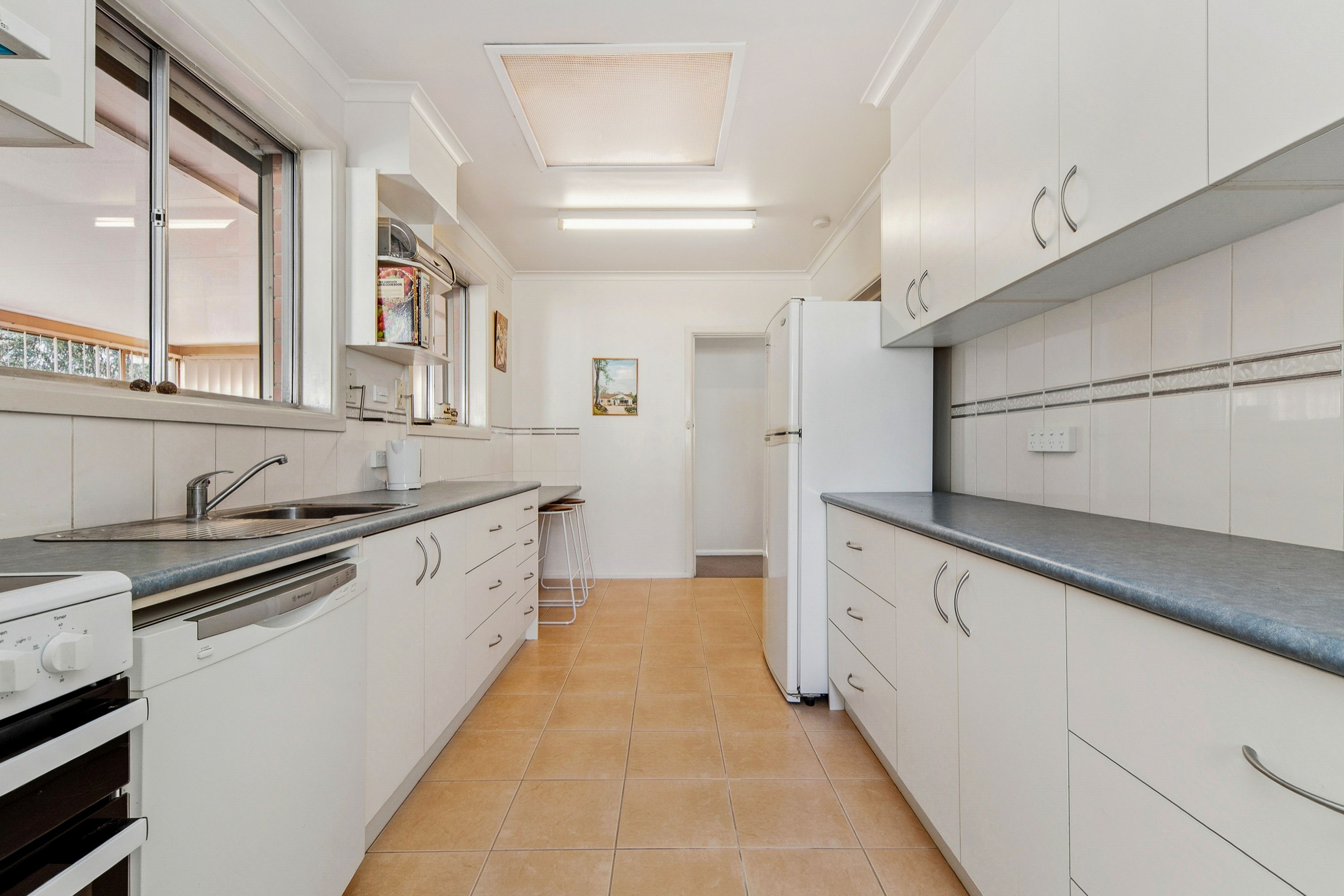 35 Warrain Street — photo 3 of 23