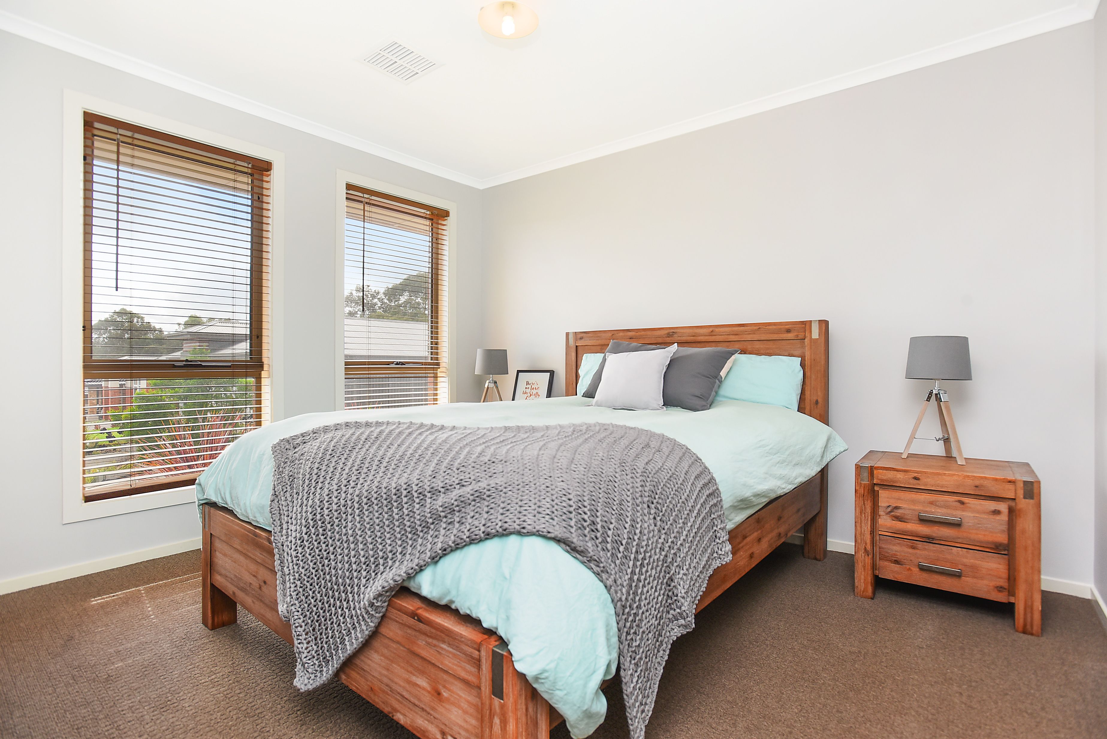 1-14 Cabernet Close — photo 3 of 19