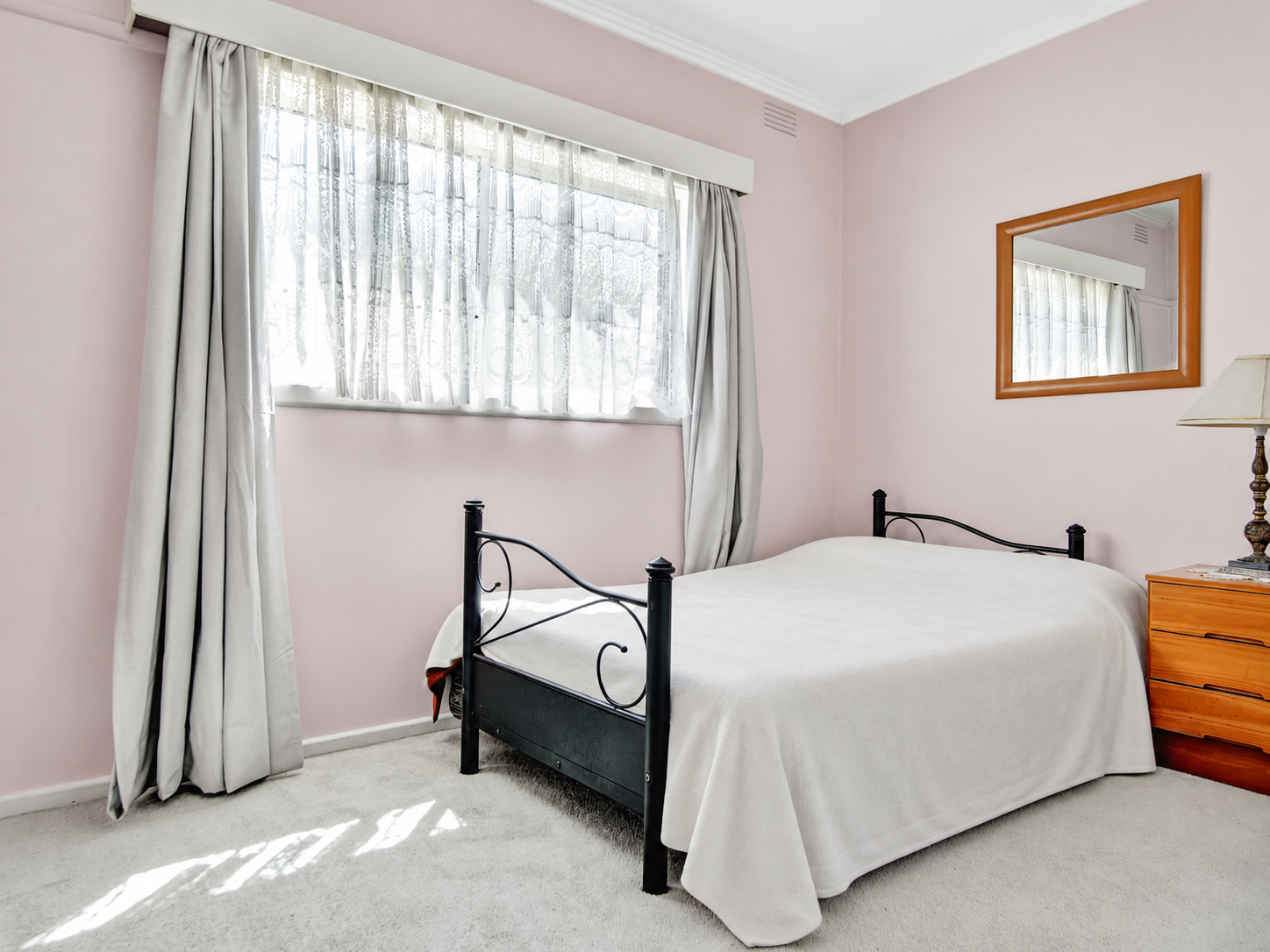 8 Regency Street — photo 12 of 15