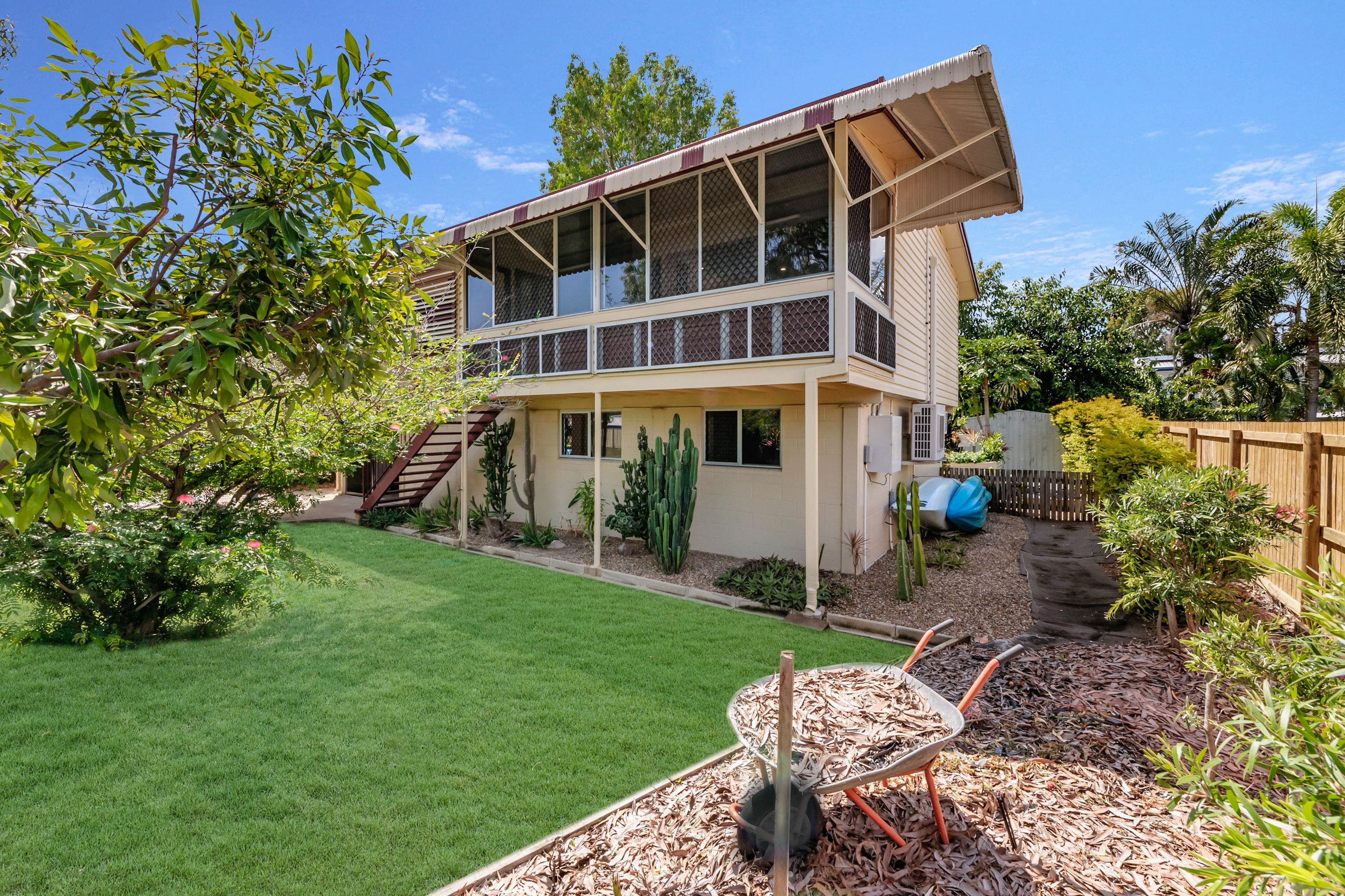 20 Canara Street, Cranbrook QLD 4814