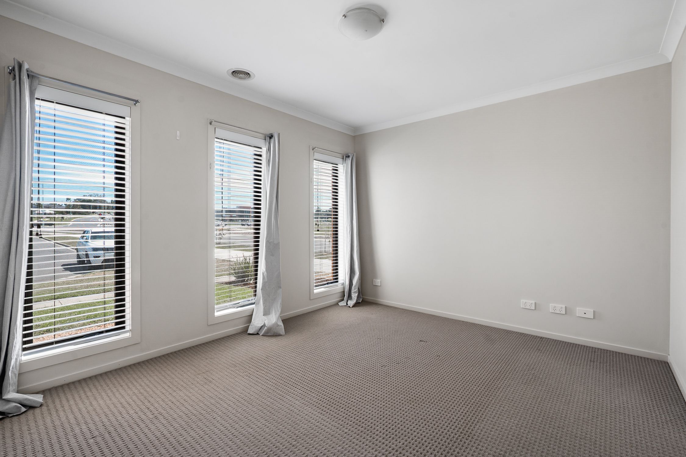 14 Mulligan Circuit, Officer, VIC 3809