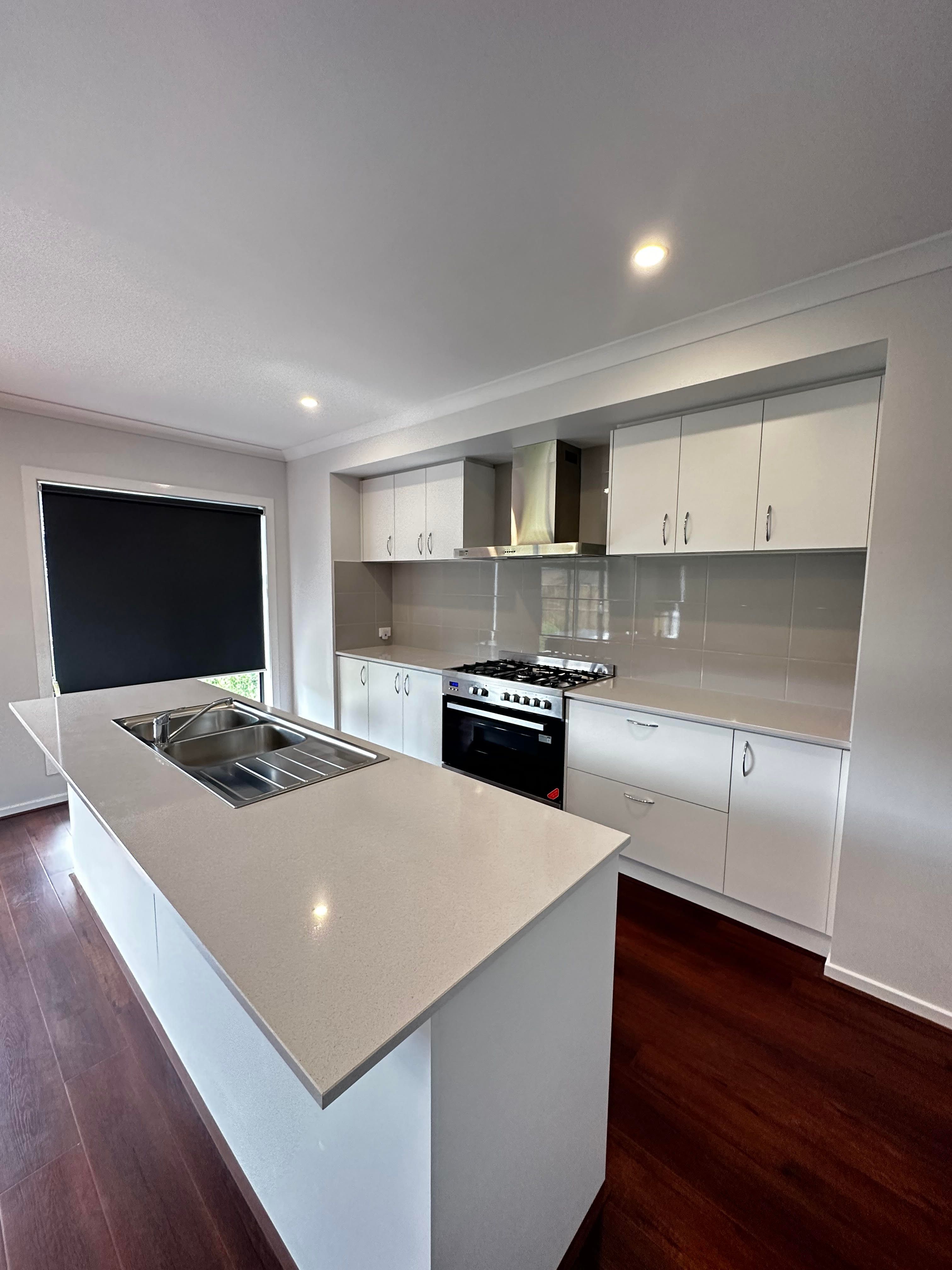 9 Kangaroo Crescent, AINTREE, VIC 3336