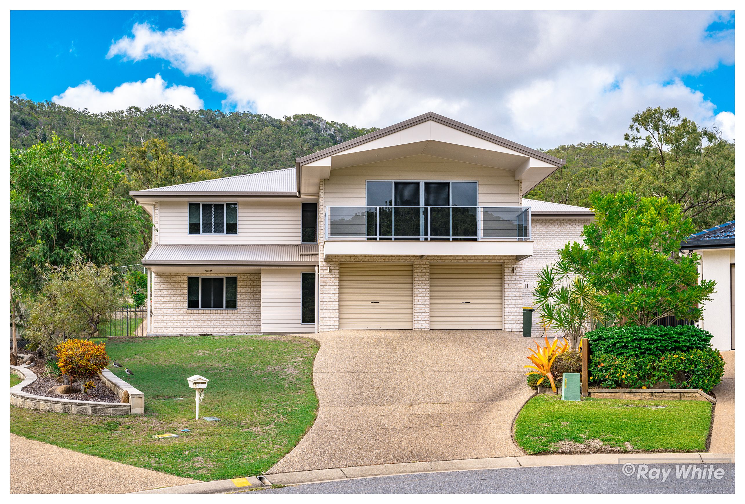11 Retreat Avenue, Norman Gardens QLD 4701