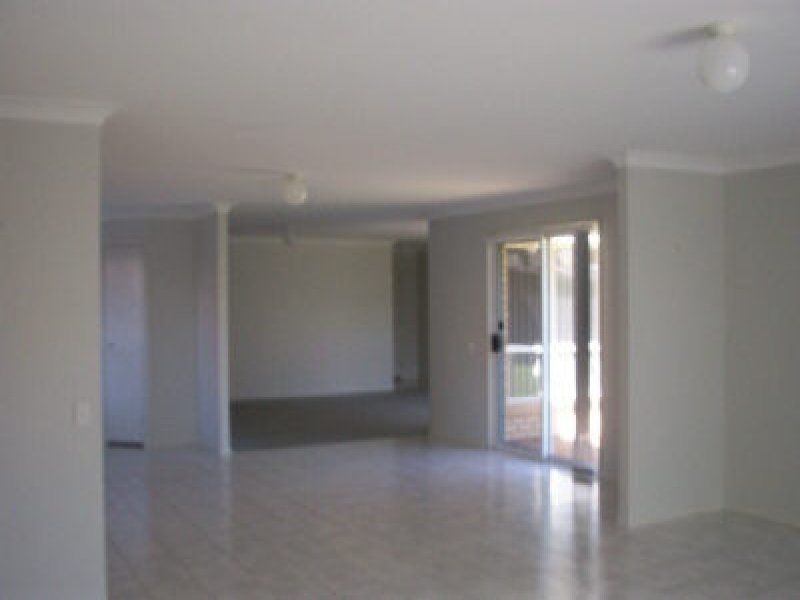 3 David Close, Scarborough, QLD 4020