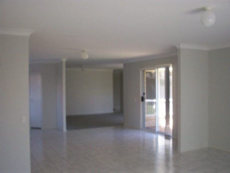 3 David Close, Scarborough, QLD 4020