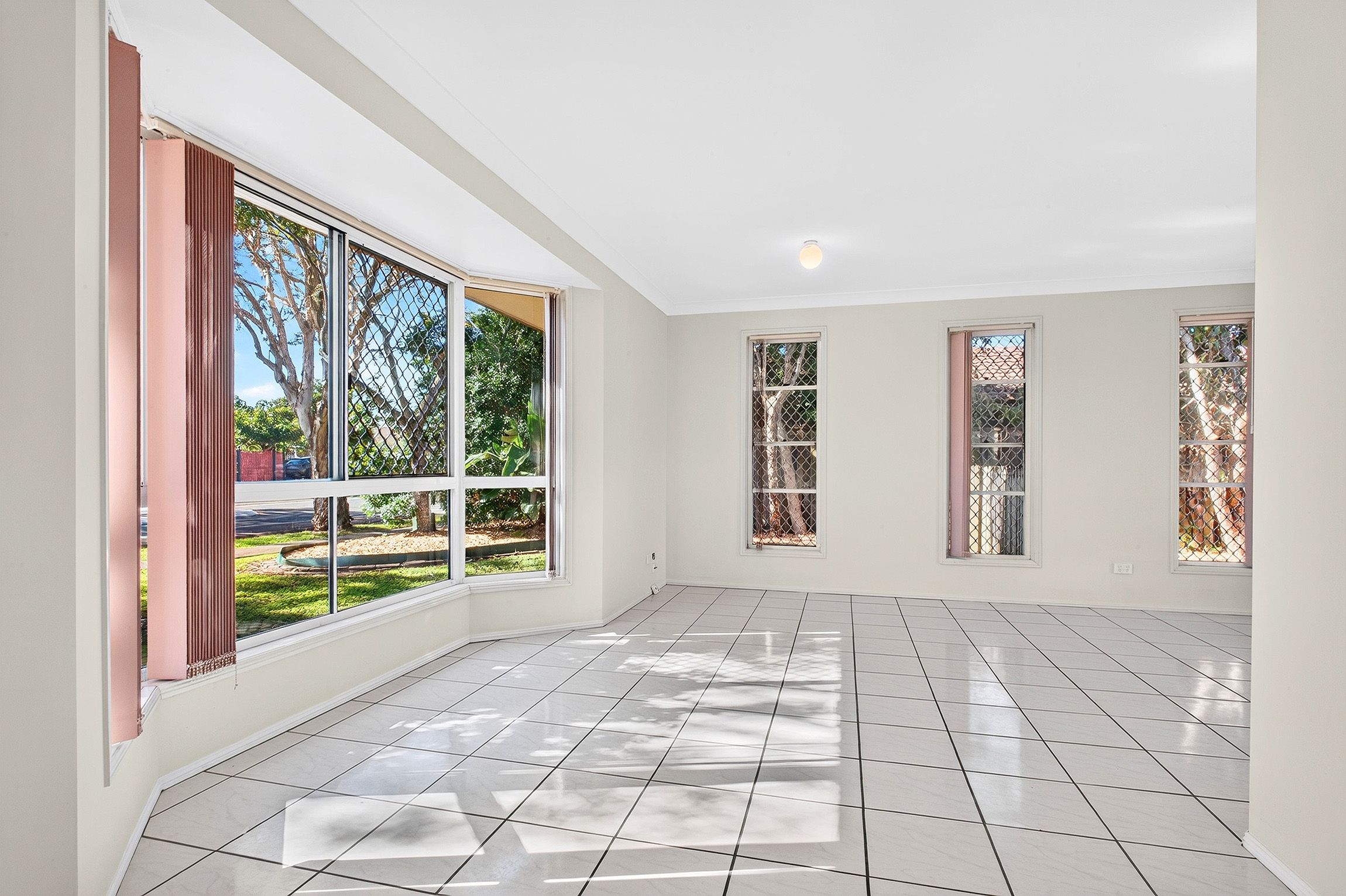 47 College Way — photo 6 of 22