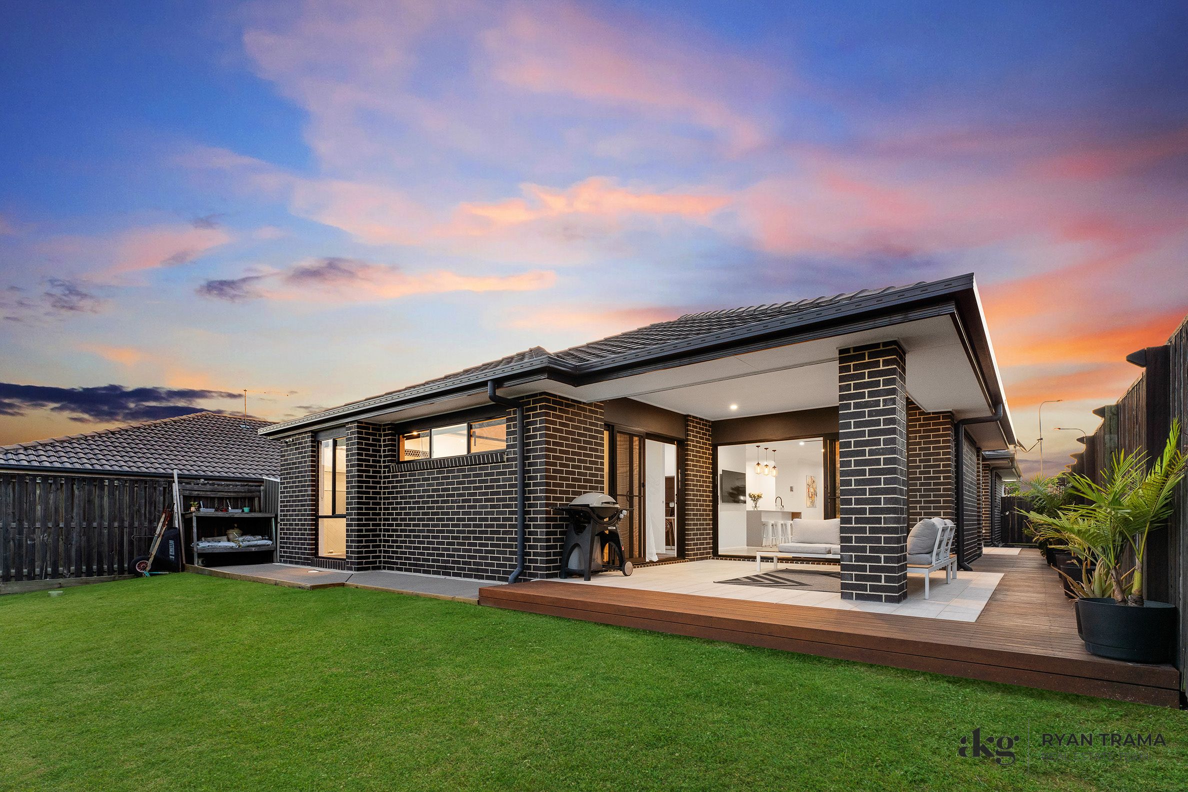 59 Mount Mee Street, Park Ridge, QLD 4125
