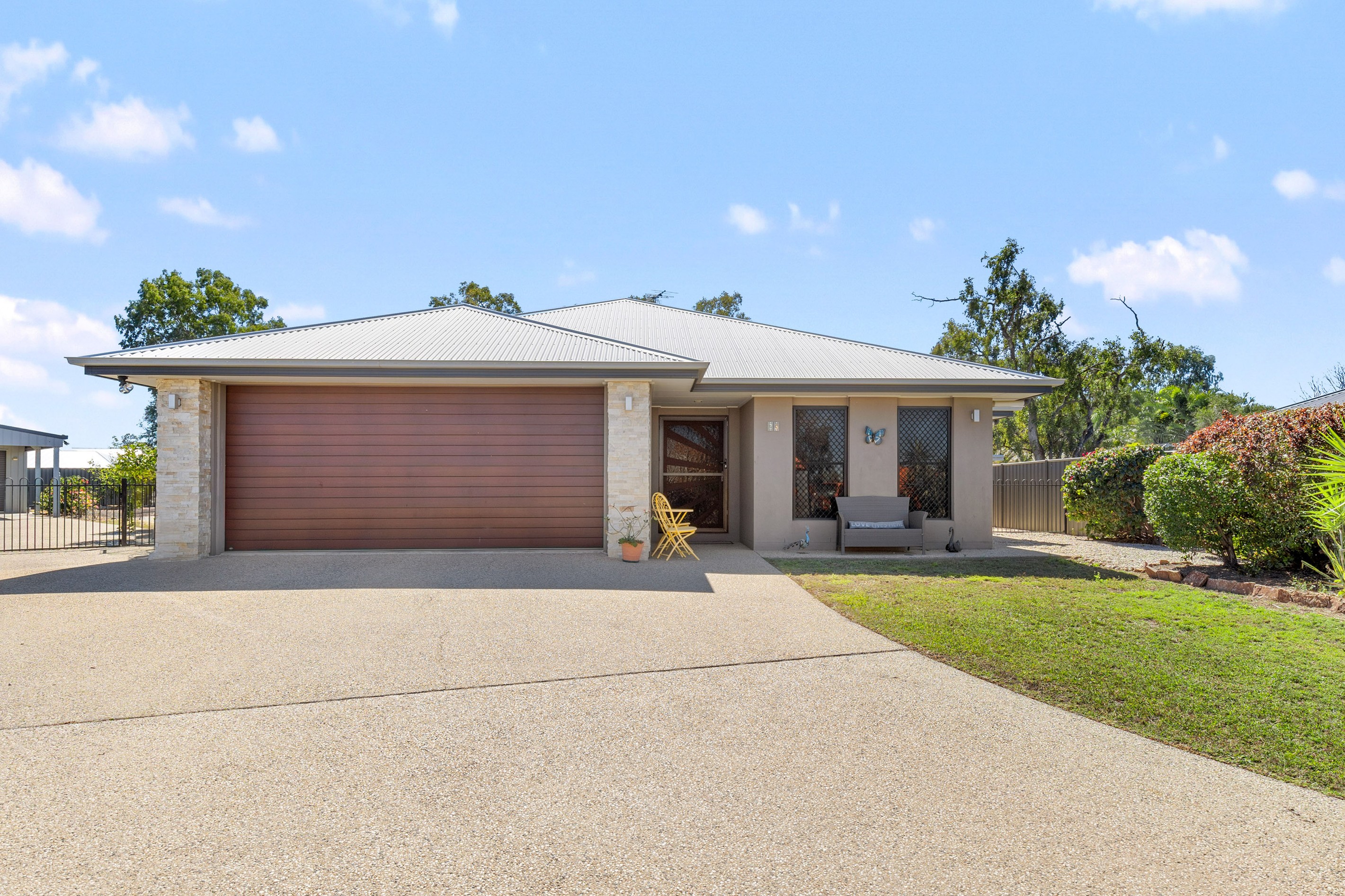 23 Newman Drive, Emerald, QLD 4720