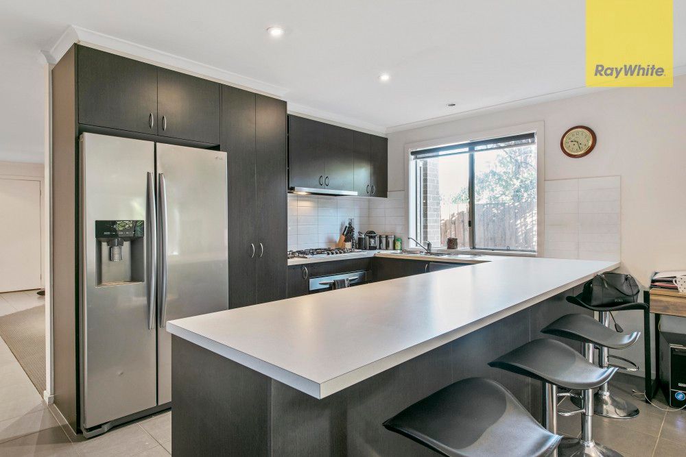 2/55-57 Strathaven Drive, Berwick, VIC 3806