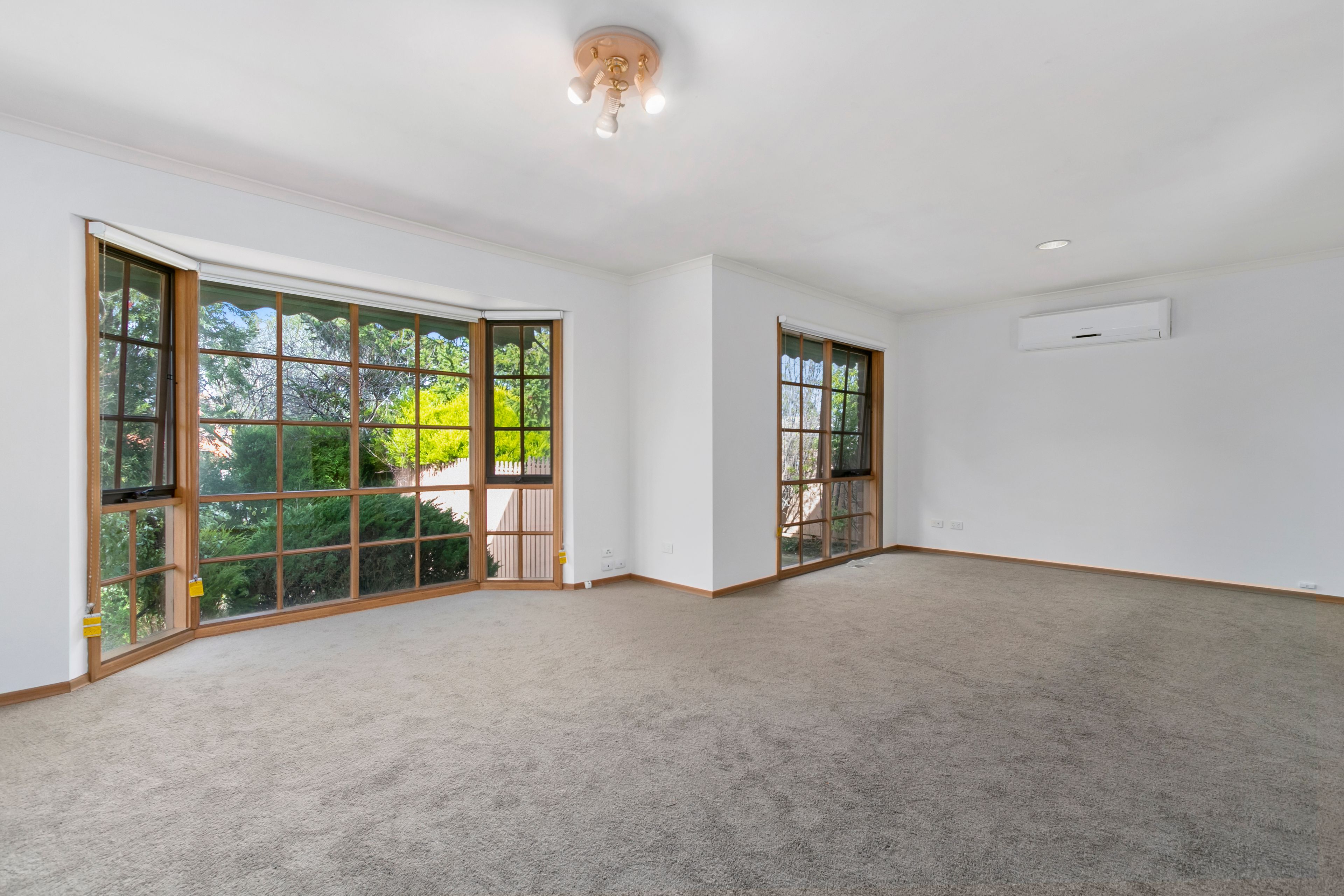 1/25 Blue Hills Avenue — photo 3 of 6