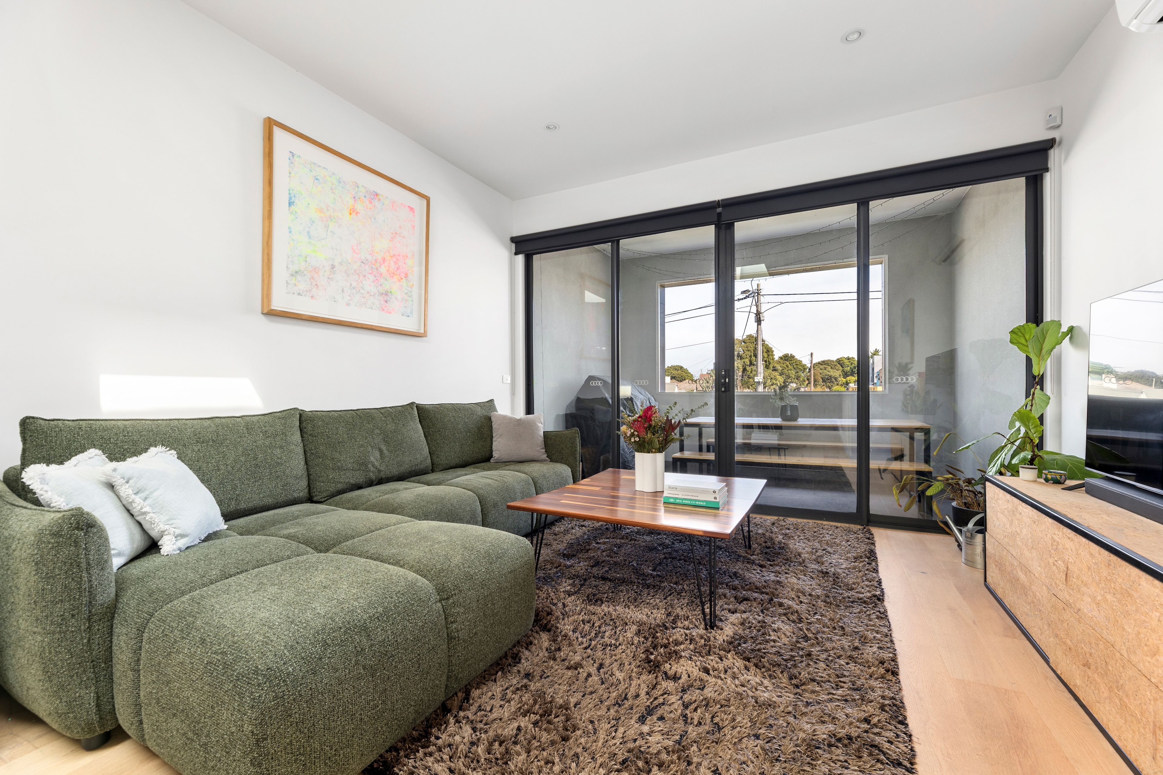 2/98 Albert Street — photo 3 of 15