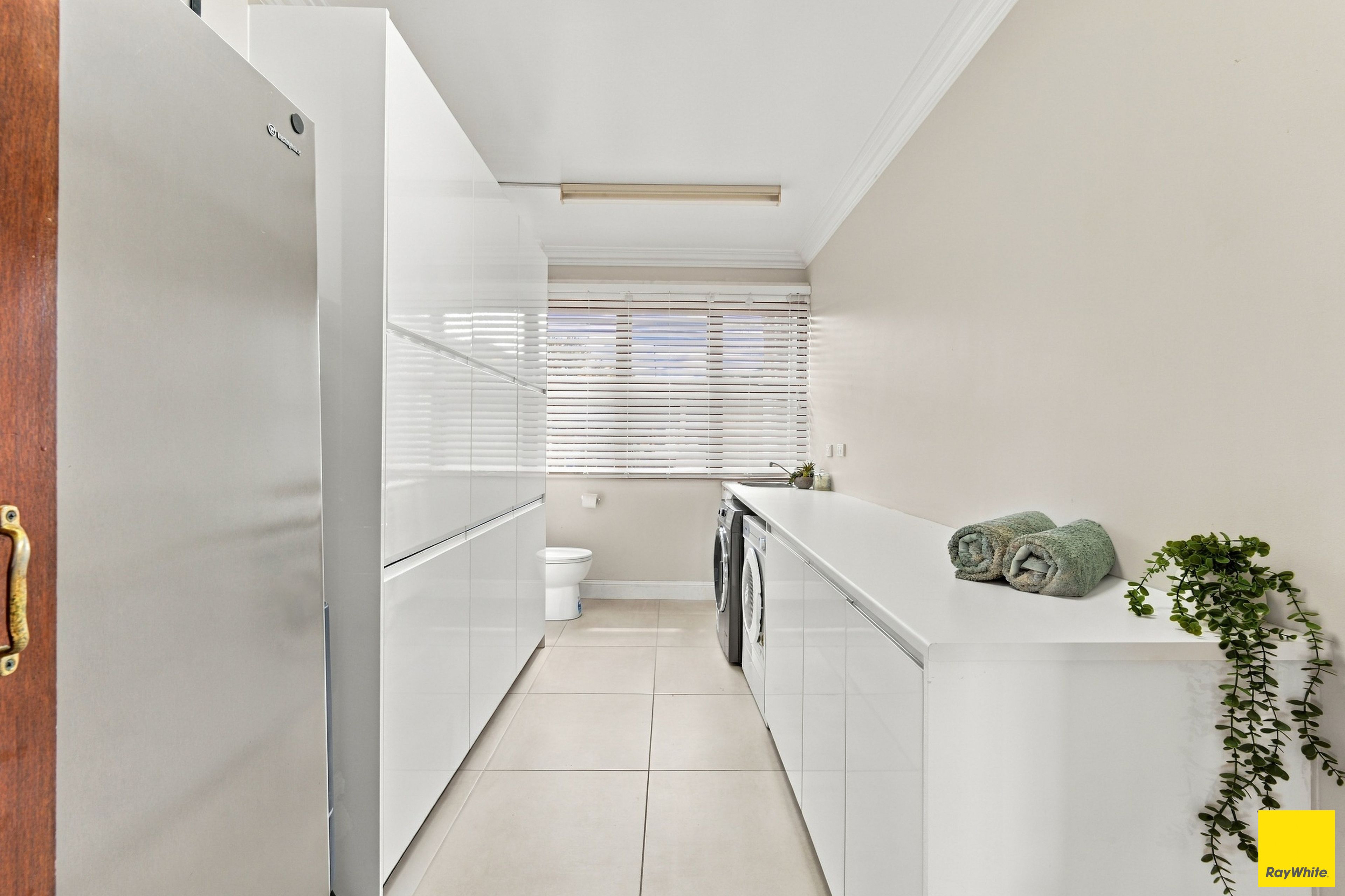 35 Hutchinson Street — photo 18 of 30