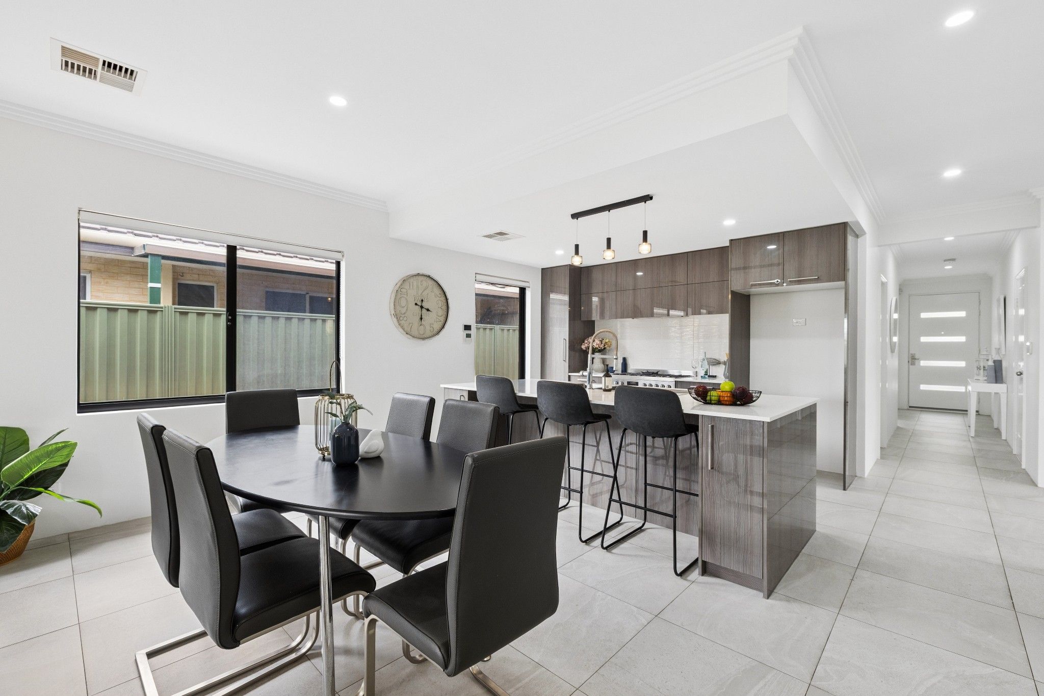 24 Leonharte Street — photo 8 of 30
