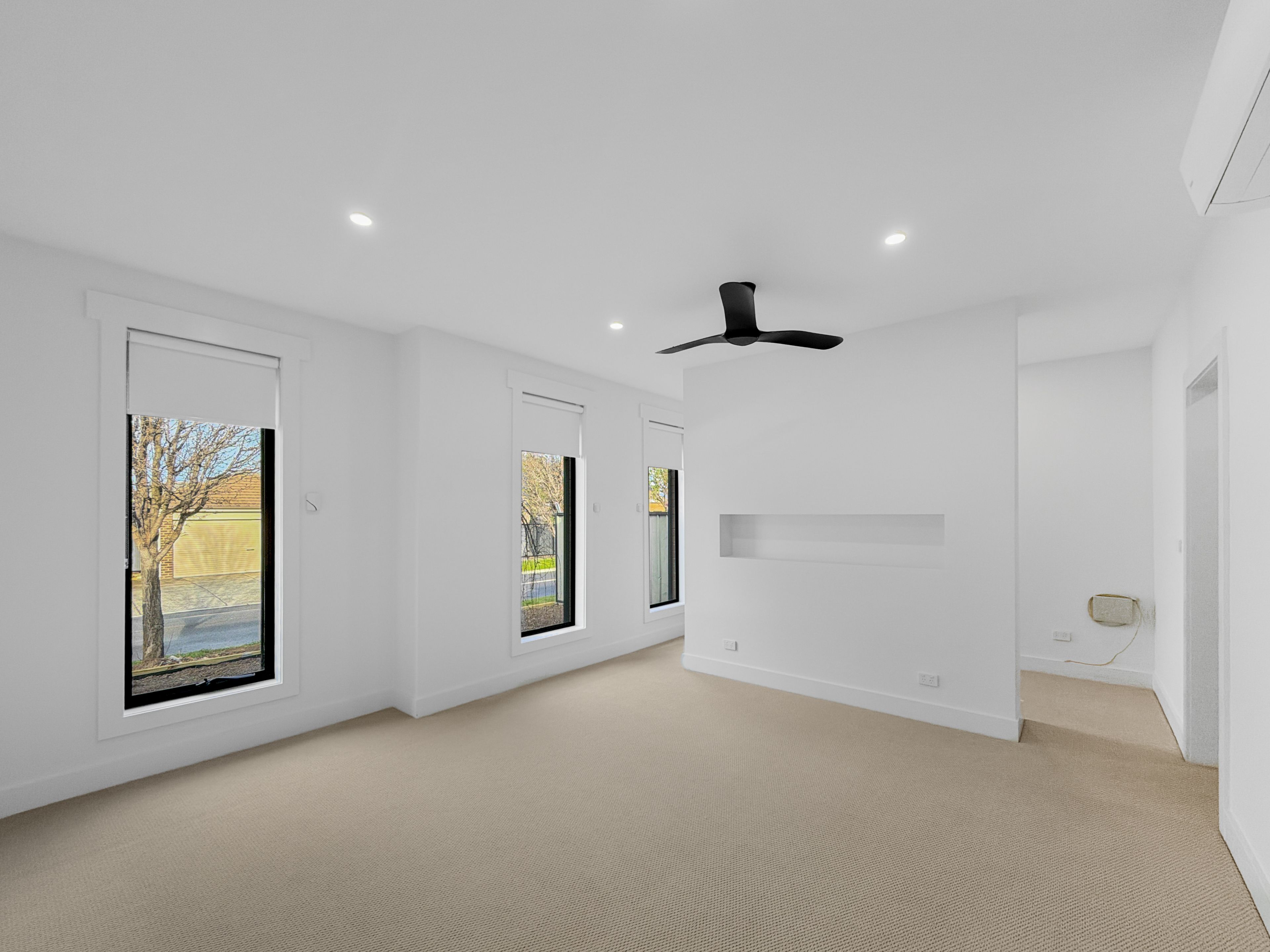12 Ickworth Crescent, DERRIMUT, VIC 3026