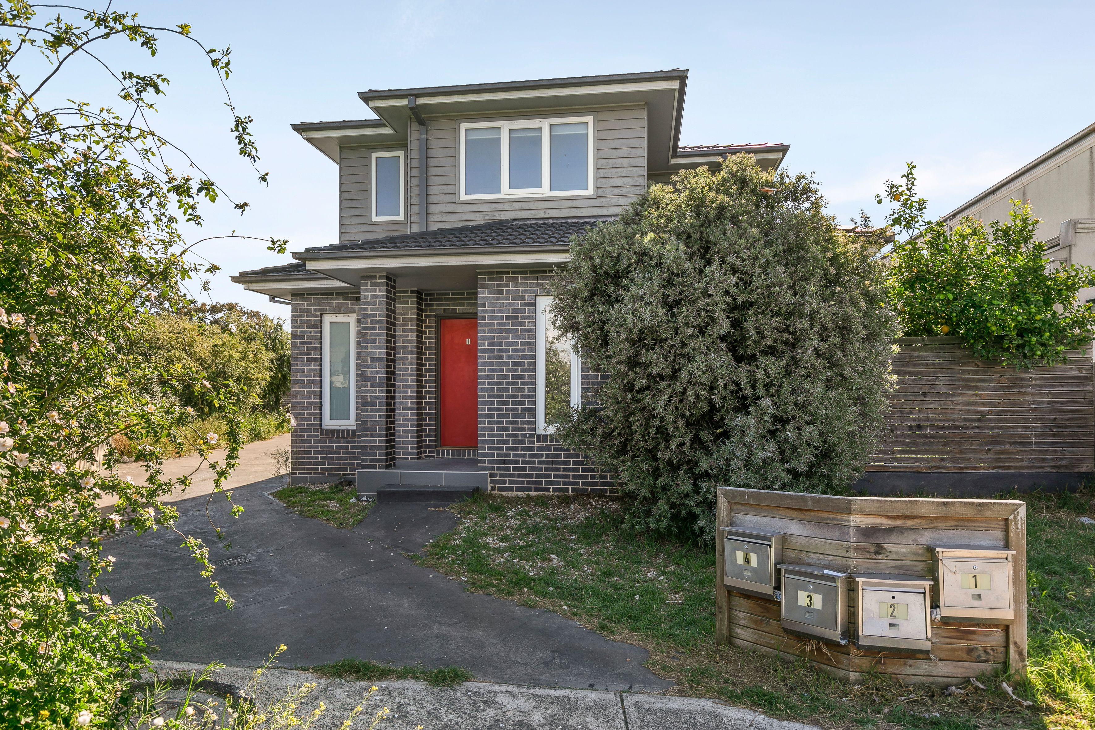 1/10 Dhemre Place — photo from Ray White Glenroy