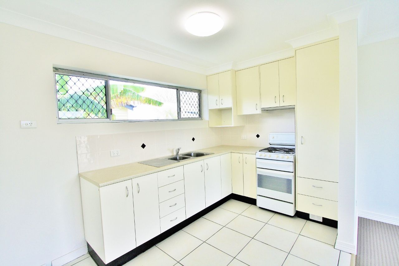 2/34 Swain Street, Holland Park West, QLD 4121