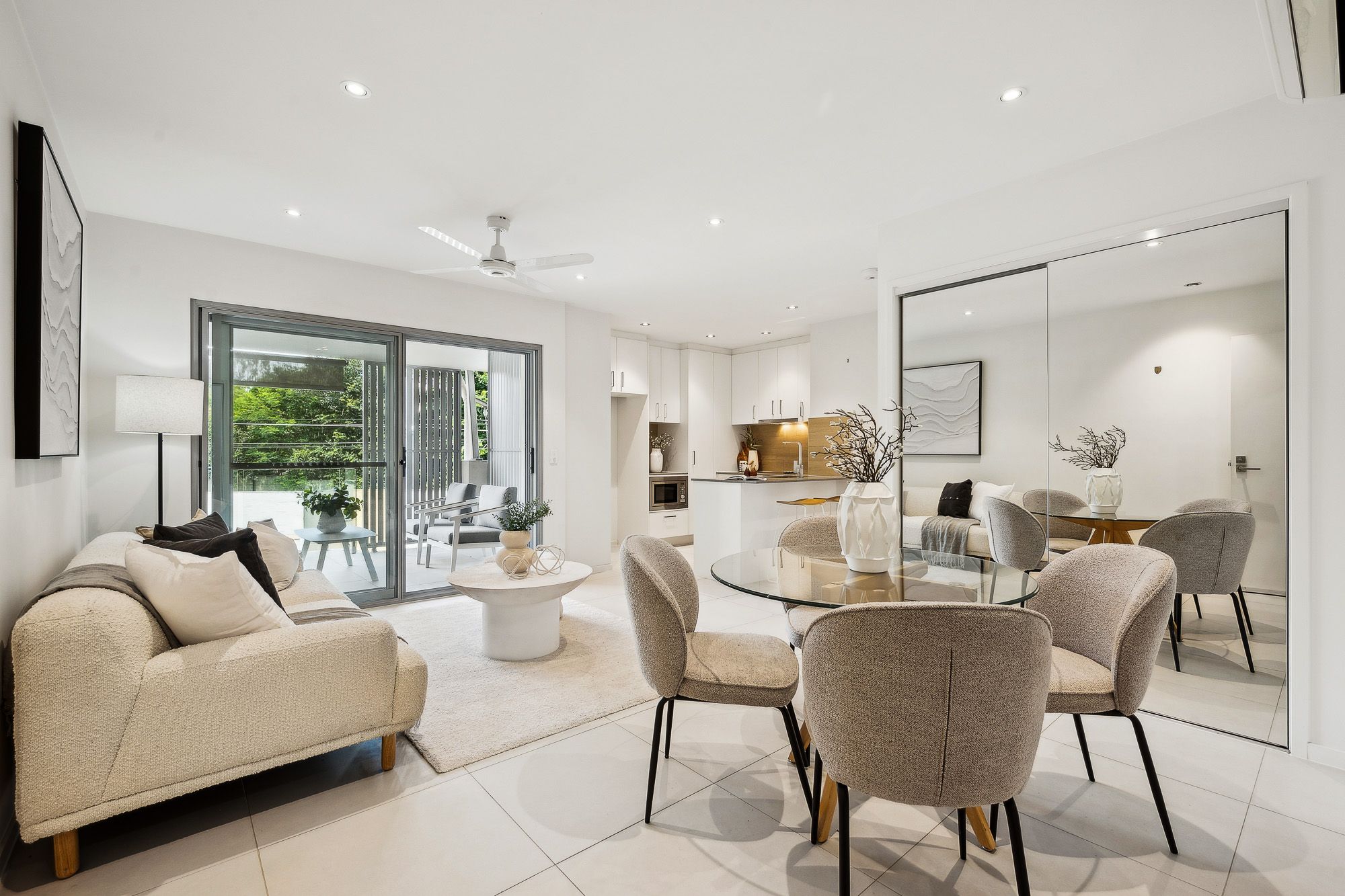 2 Little Bennett Street, Norman Park QLD 4170