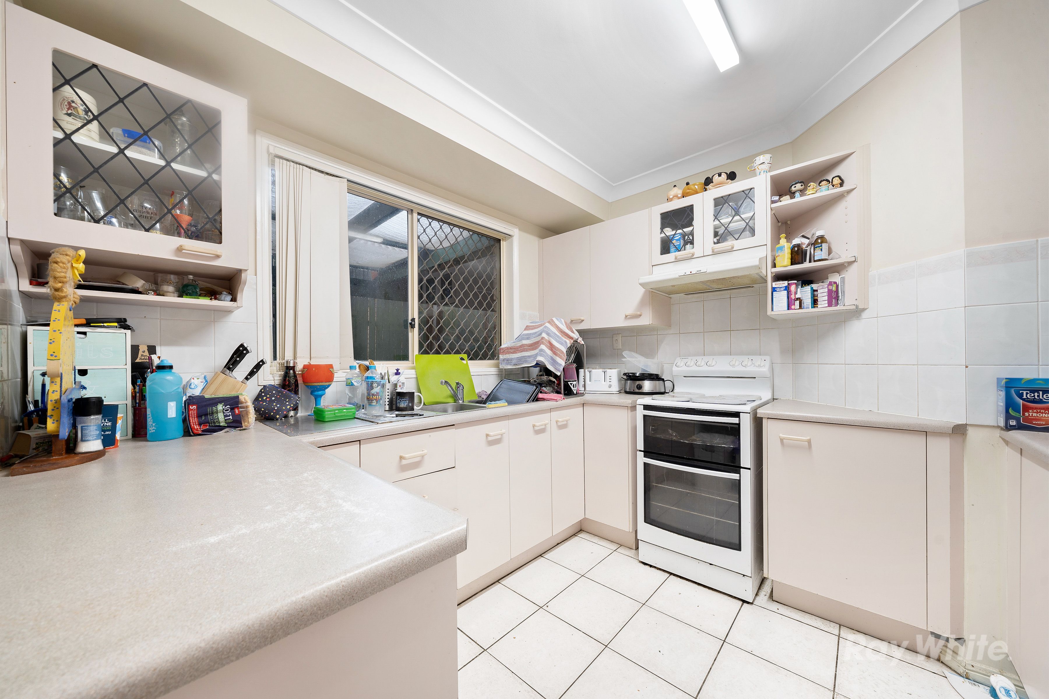 4 Lochore Court, Crestmead, QLD 4132