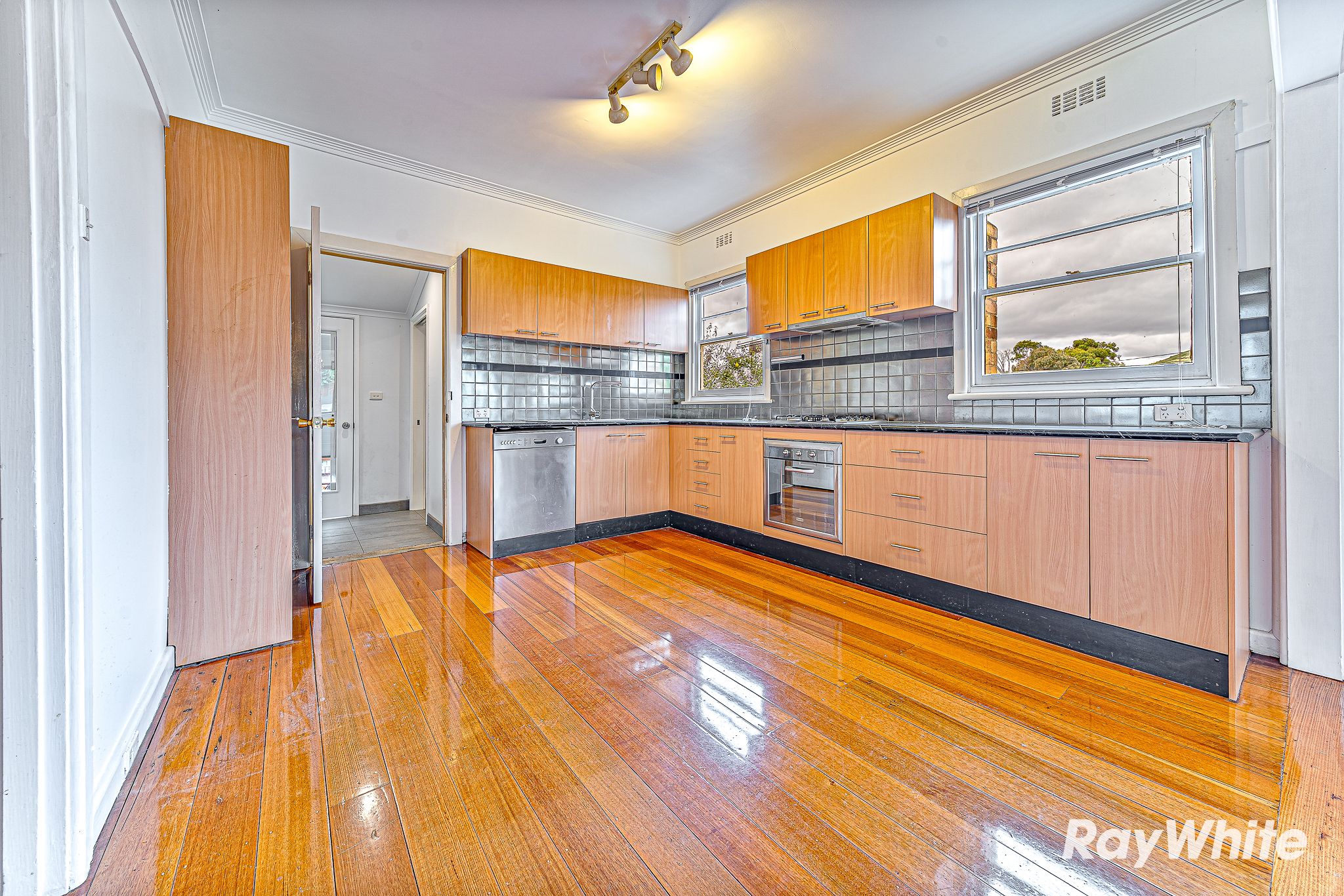 222 Eaglehawk Road, Long Gully, VIC 3550