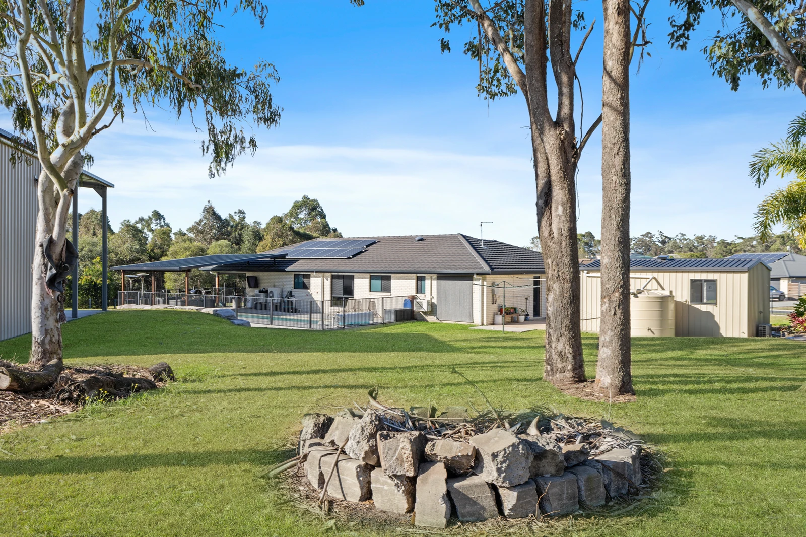 1 Farrow Close, Woodford, QLD 4514