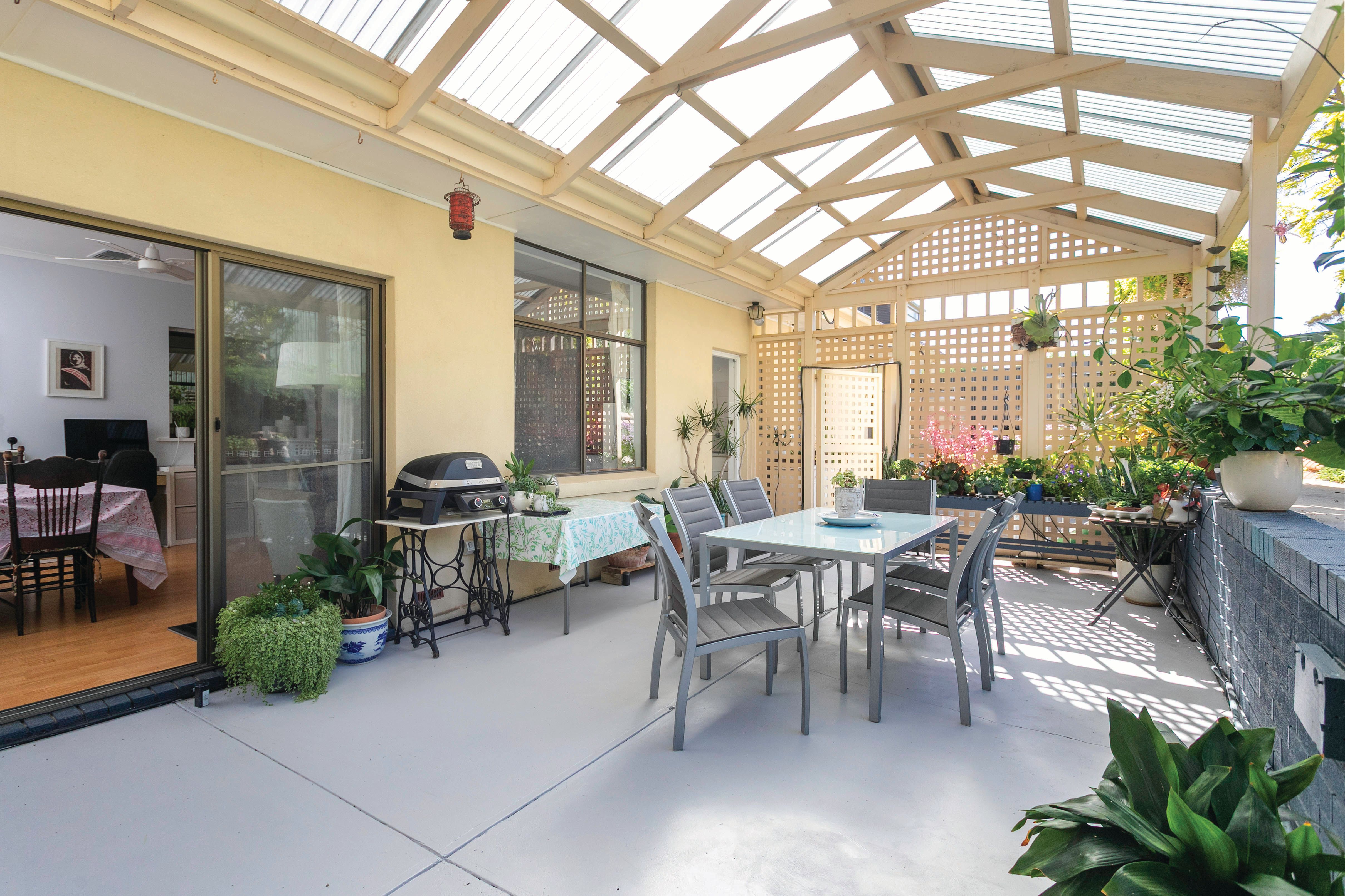 6 Dudley Crescent — photo 18 of 24